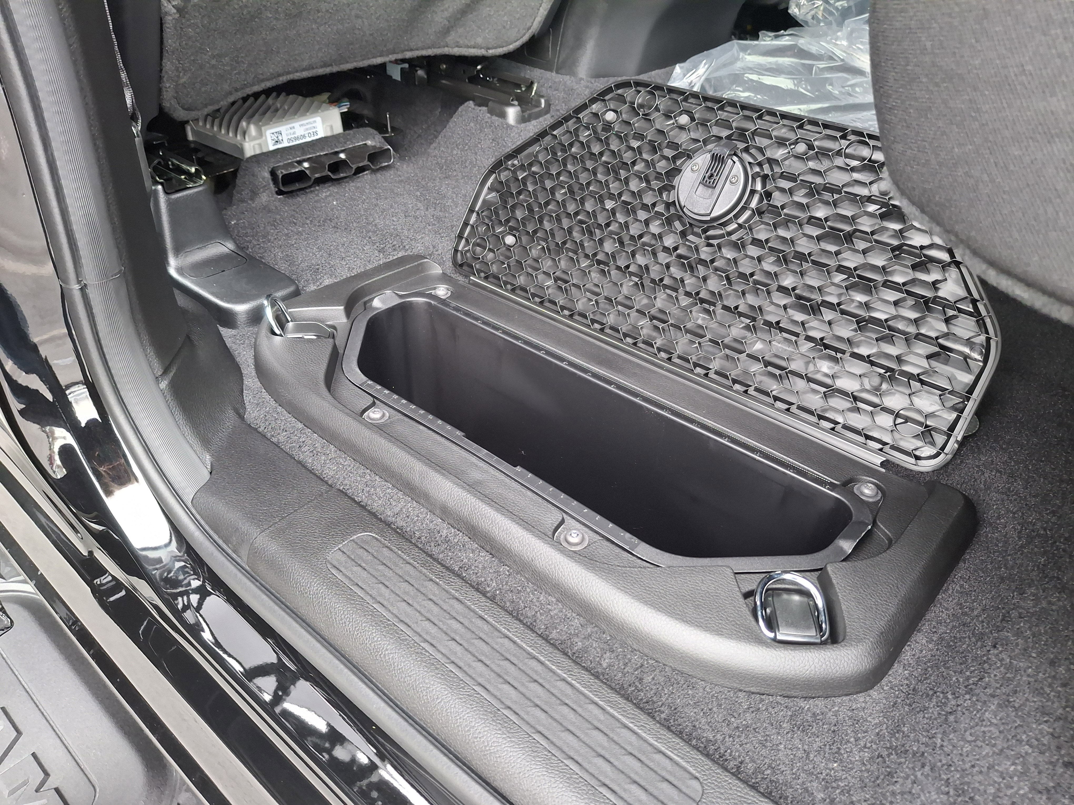 2026 RAM 1500 Express 4x4 Crew Cab 5'7 Box