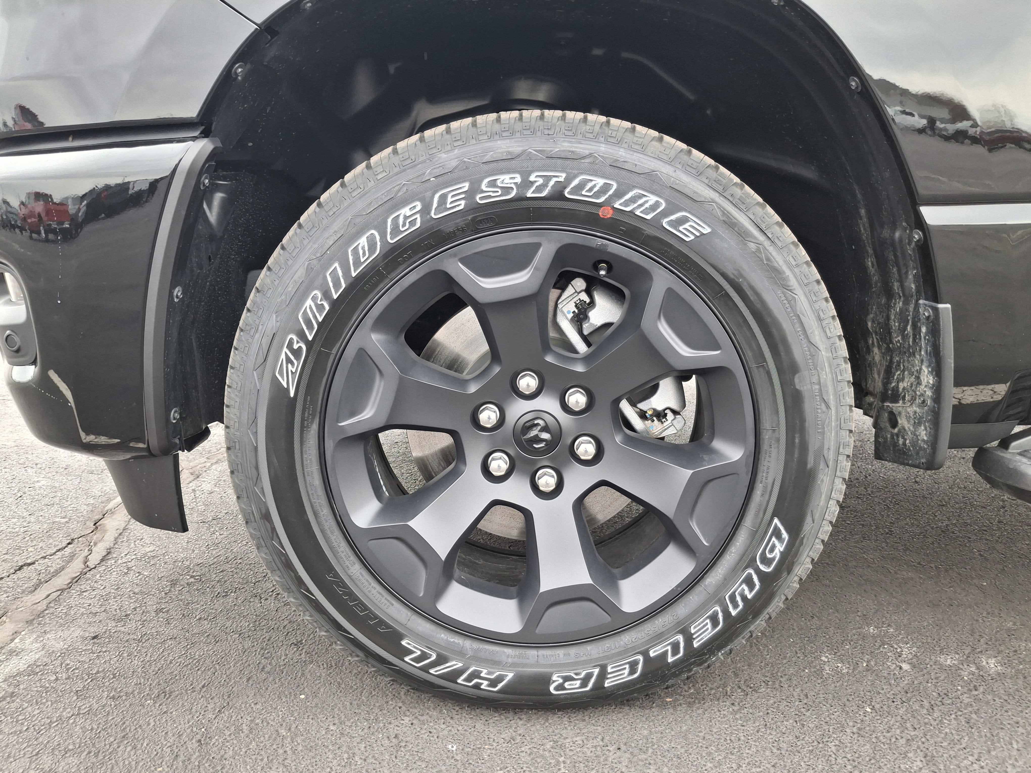 2026 RAM 1500 Express 4x4 Crew Cab 5'7 Box