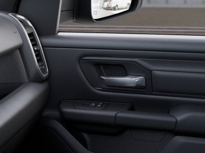 2026 RAM 1500 Express 4x4 Crew Cab 5'7 Box