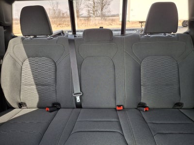 2026 RAM 1500 Express 4x4 Crew Cab 5'7 Box