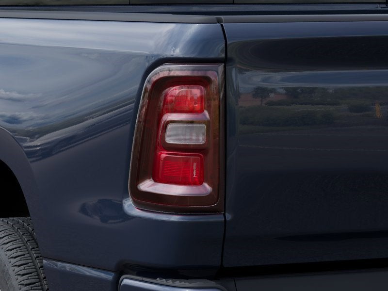 2026 RAM 1500 Express 4x4 Crew Cab 5'7 Box