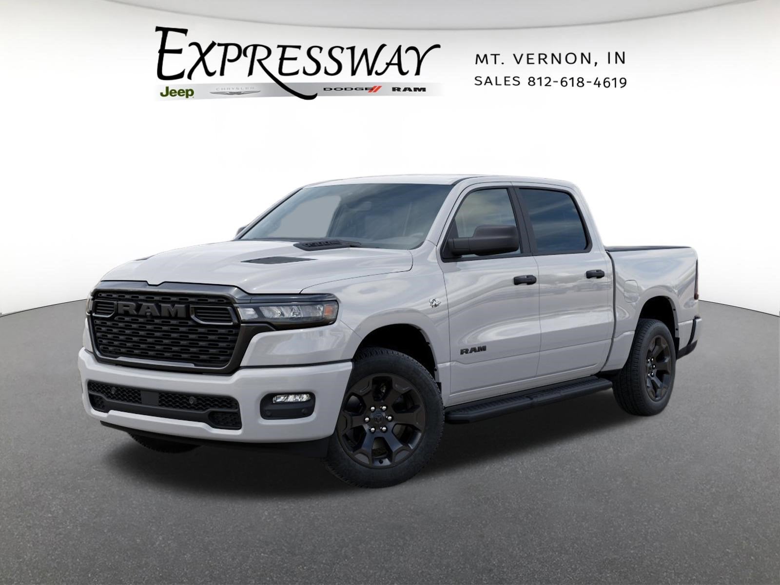 2026 RAM 1500 Express 4x4 Crew Cab 5'7 Box