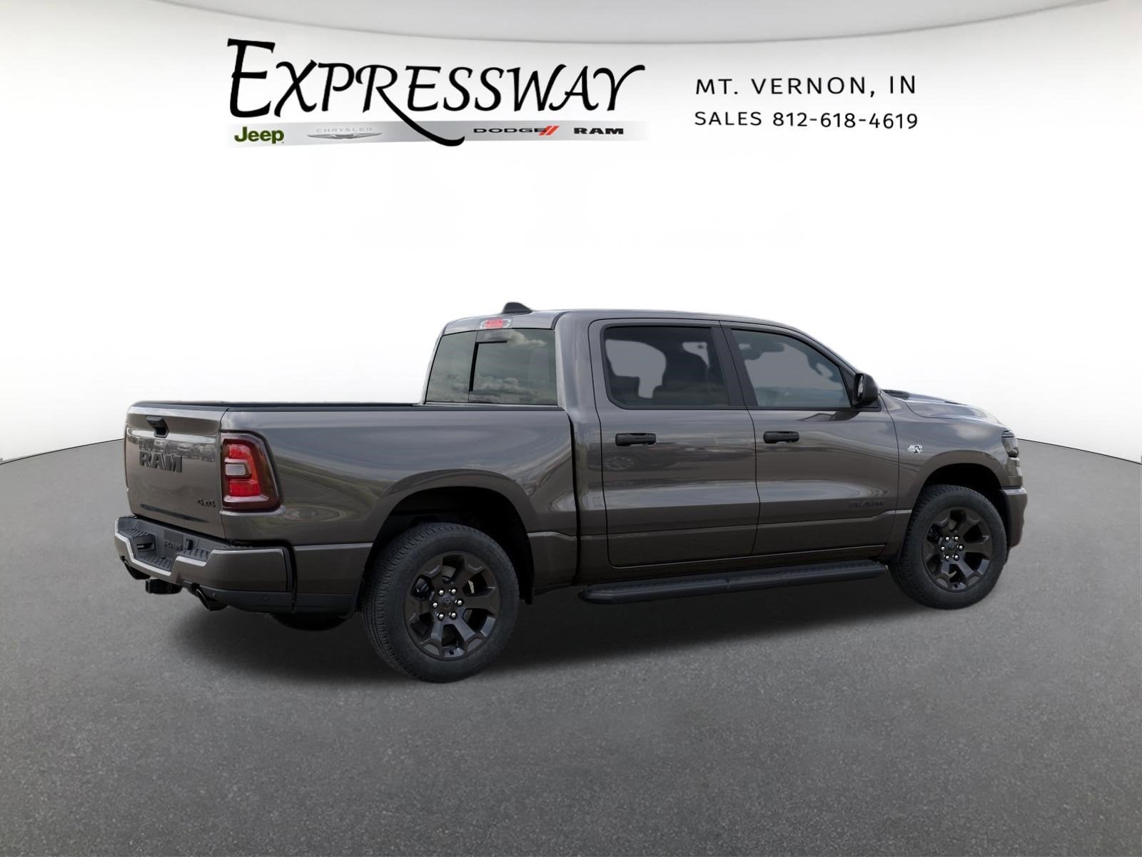 2026 RAM 1500 Express 4x4 Crew Cab 5'7 Box
