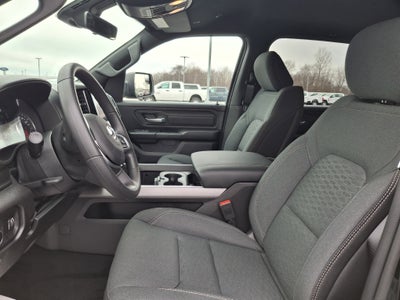 2026 RAM 1500 Express 4x4 Crew Cab 5'7 Box