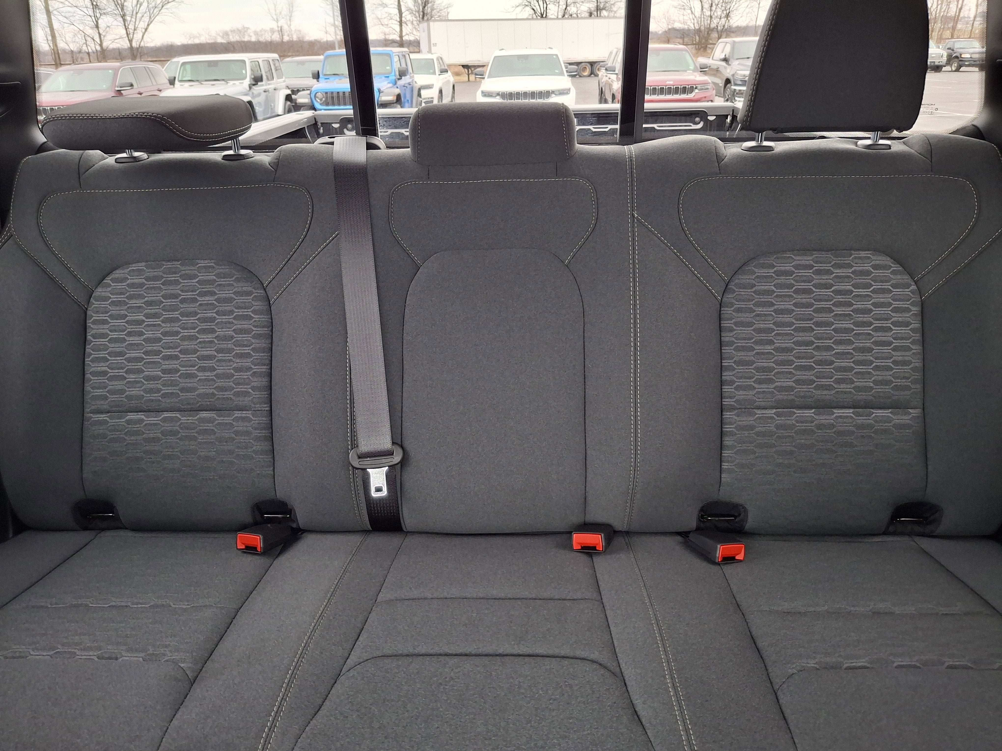 2026 RAM 1500 Express 4x4 Crew Cab 5'7 Box