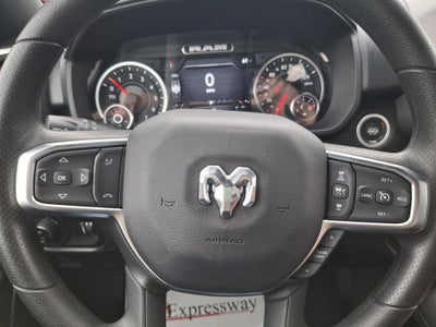 2026 RAM 1500 Express 4x4 Crew Cab 5'7 Box