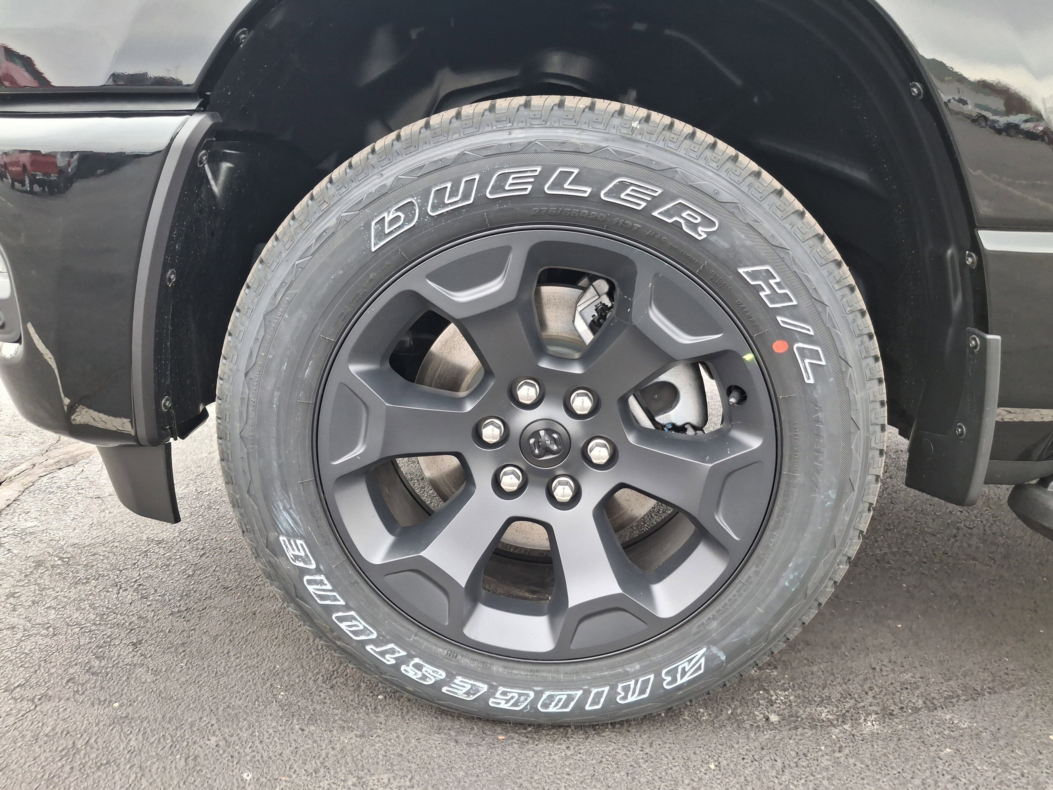 2026 RAM 1500 Express 4x4 Crew Cab 5'7 Box