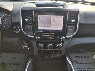 2026 RAM 1500 Express 4x4 Crew Cab 5'7 Box