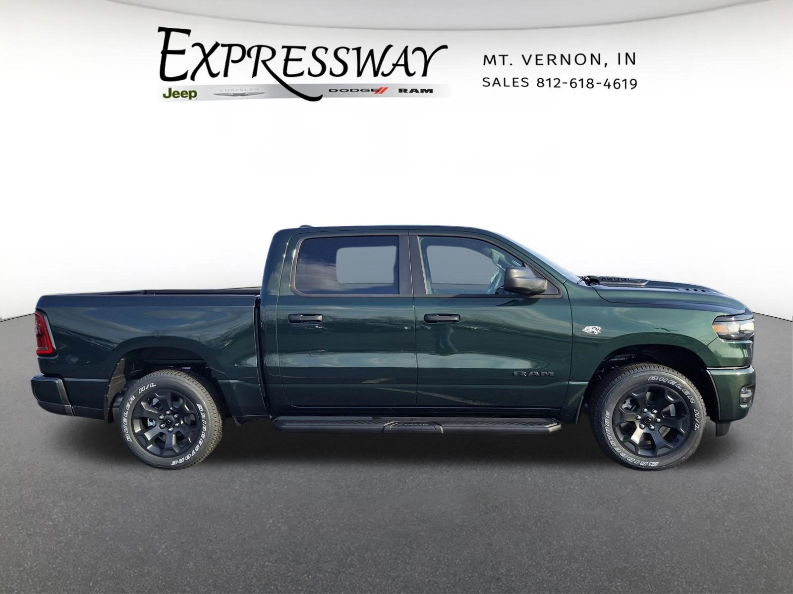 2026 RAM 1500 Express 4x4 Crew Cab 5'7 Box