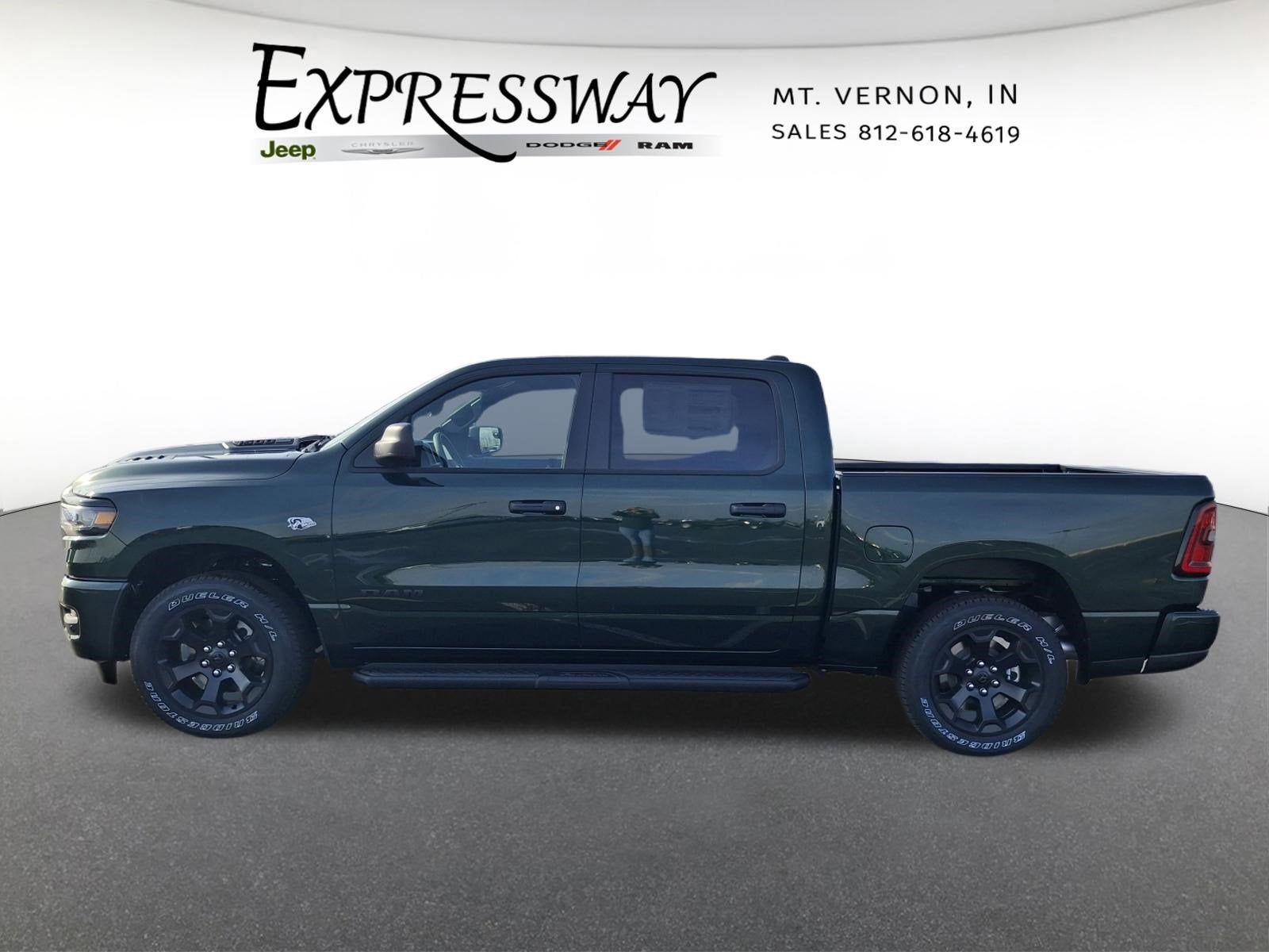 2026 RAM 1500 Express 4x4 Crew Cab 5'7 Box
