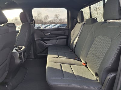 2026 RAM 1500 Express 4x4 Crew Cab 5'7 Box