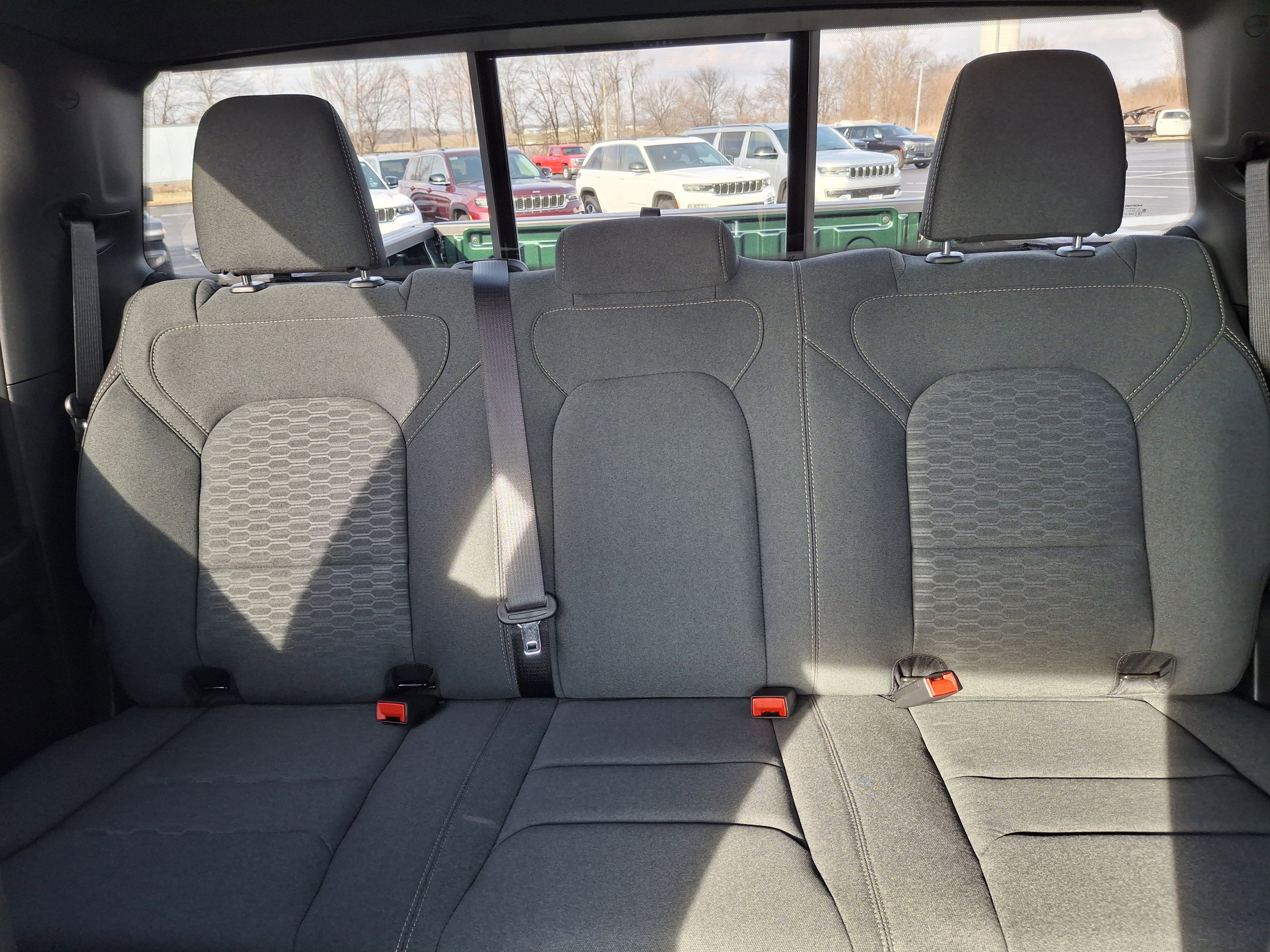 2026 RAM 1500 Express 4x4 Crew Cab 5'7 Box