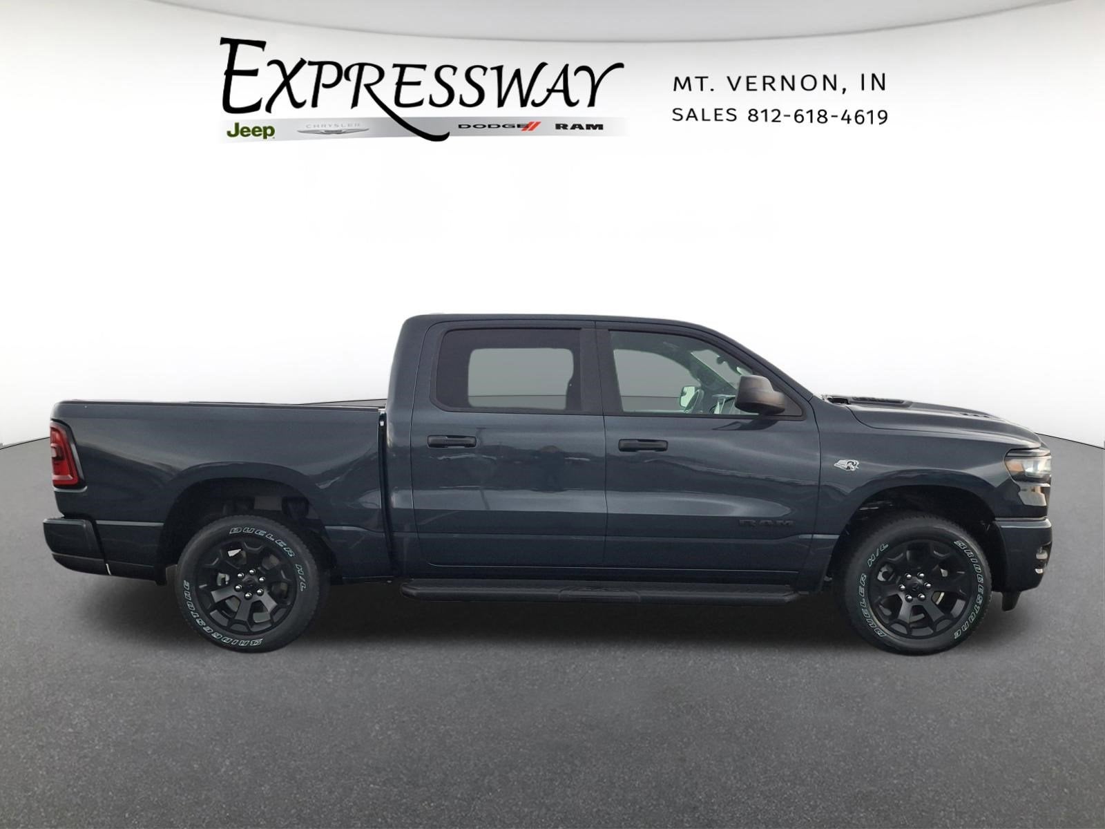 2026 RAM 1500 Express 4x4 Crew Cab 5'7 Box