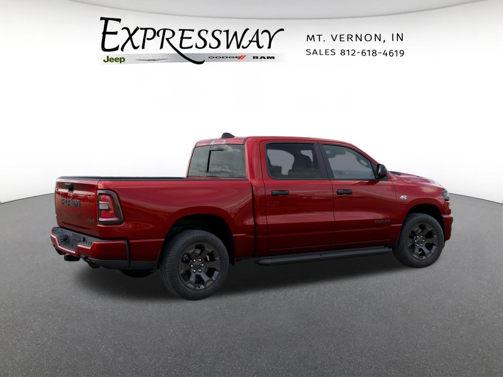 2026 RAM 1500 Express 4x4 Crew Cab 5'7 Box