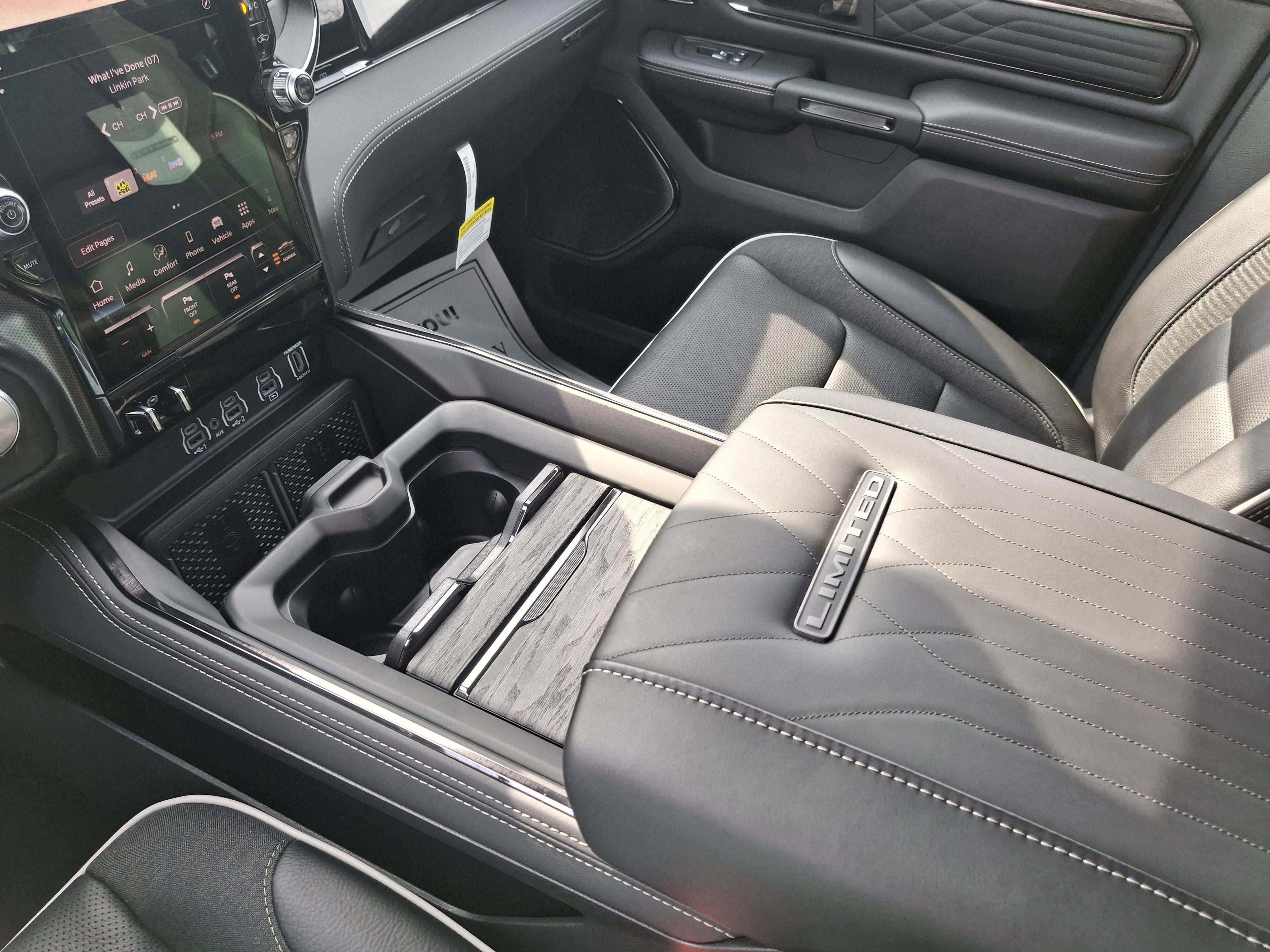 2026 RAM 1500 Limited 4x4 Crew Cab 5'7 Box