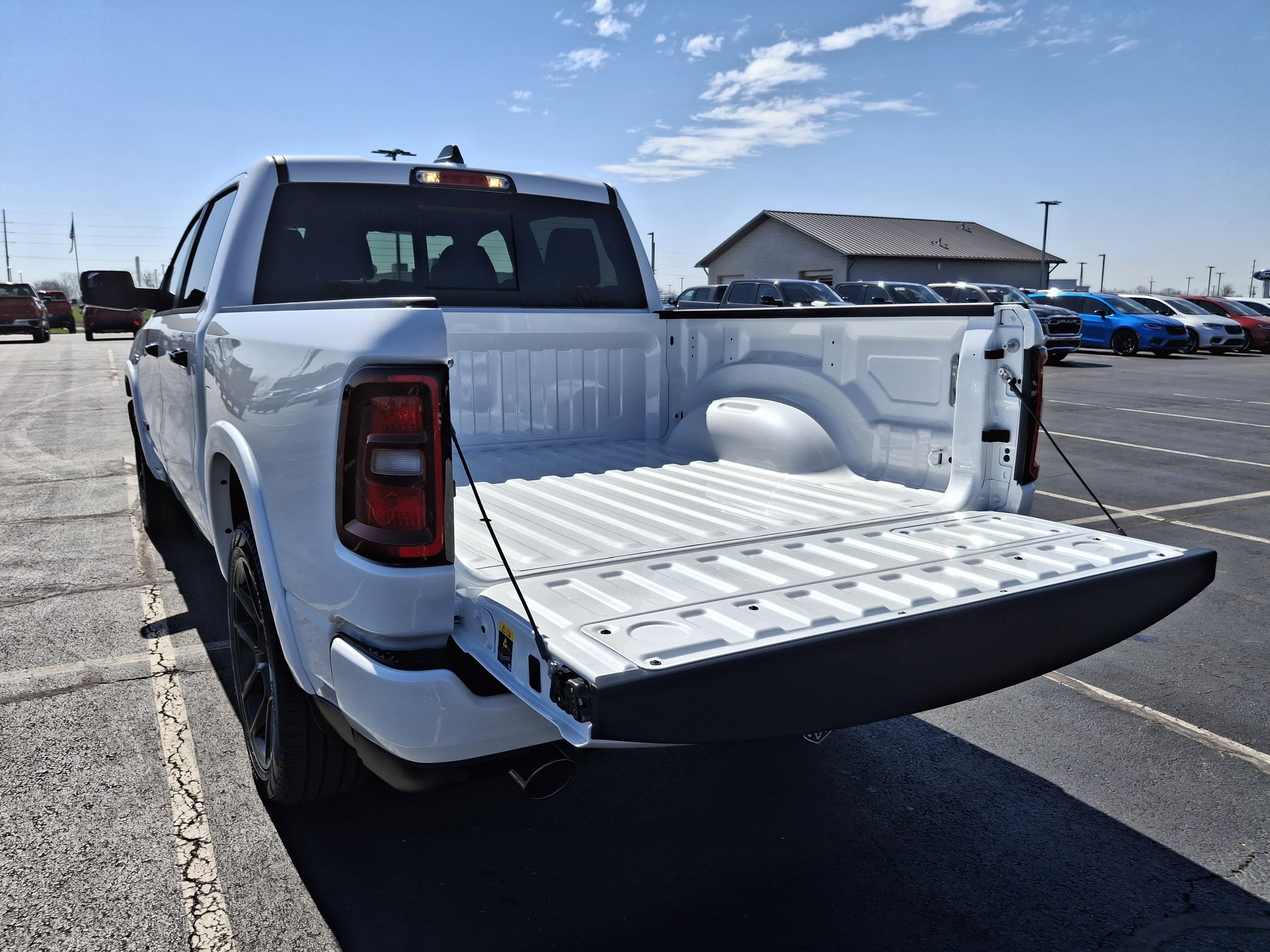 2026 RAM 1500 Laramie 4x4 Crew Cab 5'7 Box