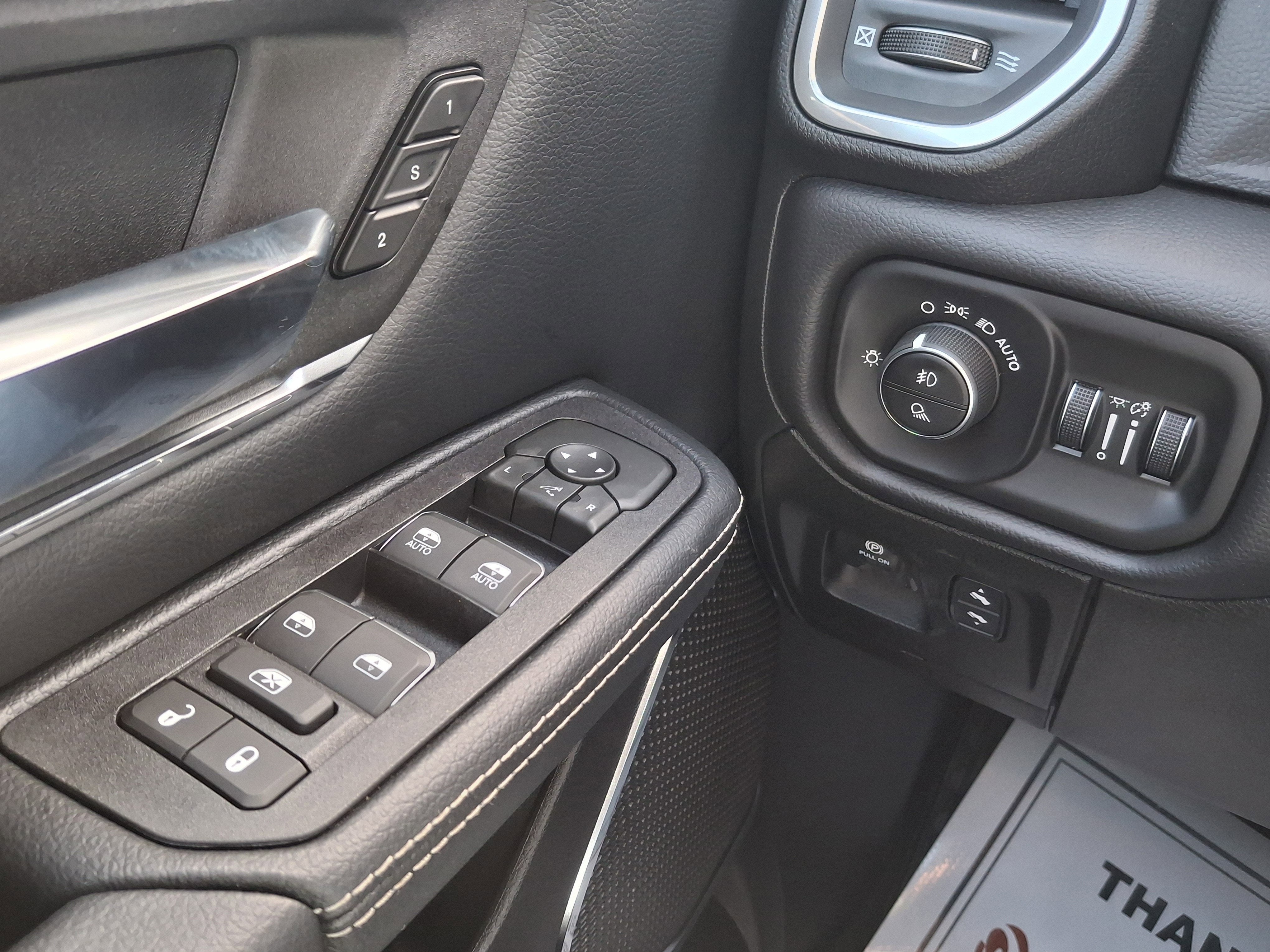 2026 RAM 1500 Laramie 4x4 Crew Cab 5'7 Box