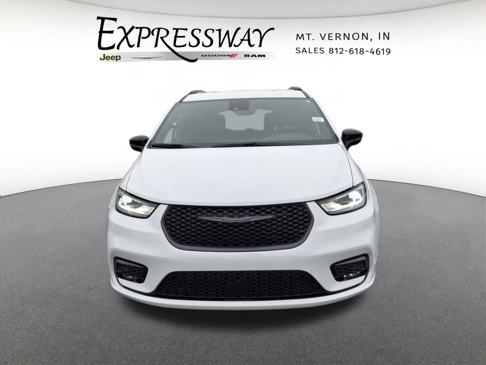 2026 Chrysler Pacifica Select