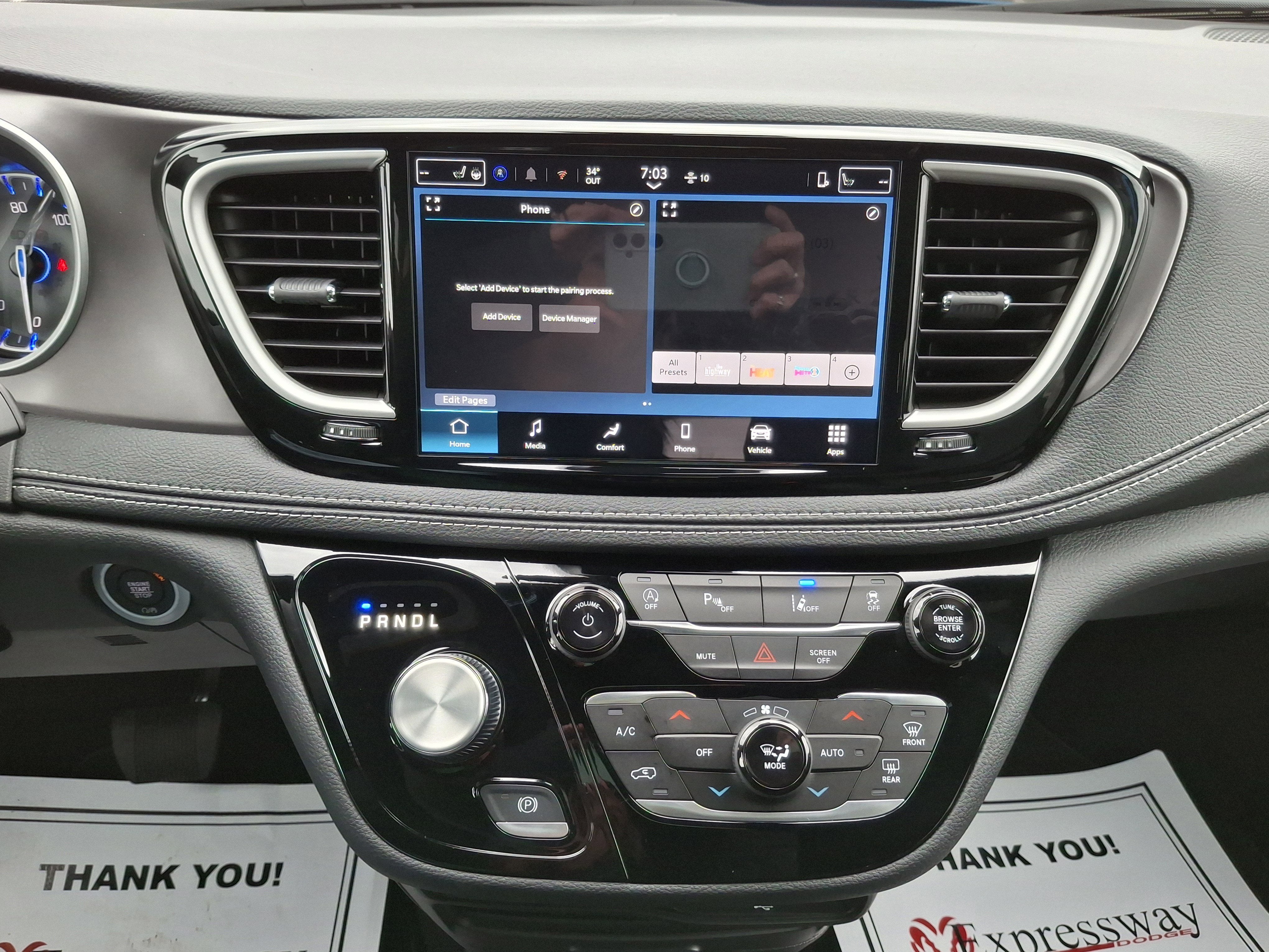 2026 Chrysler Pacifica Select