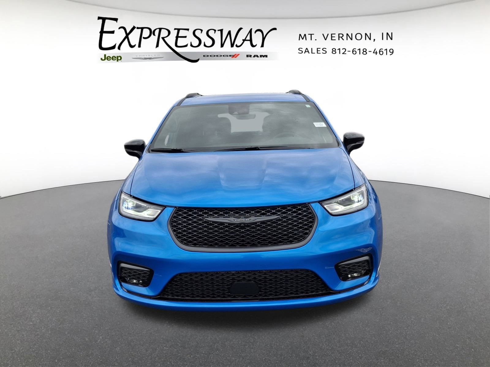 2026 Chrysler Pacifica Select