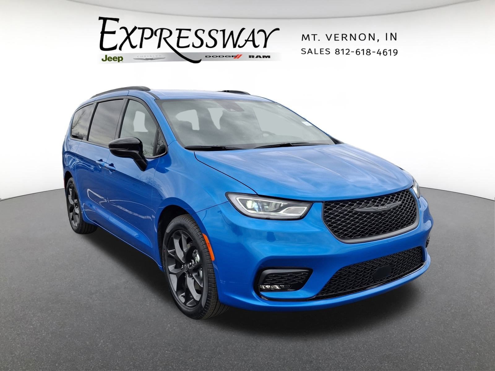 2026 Chrysler Pacifica Select