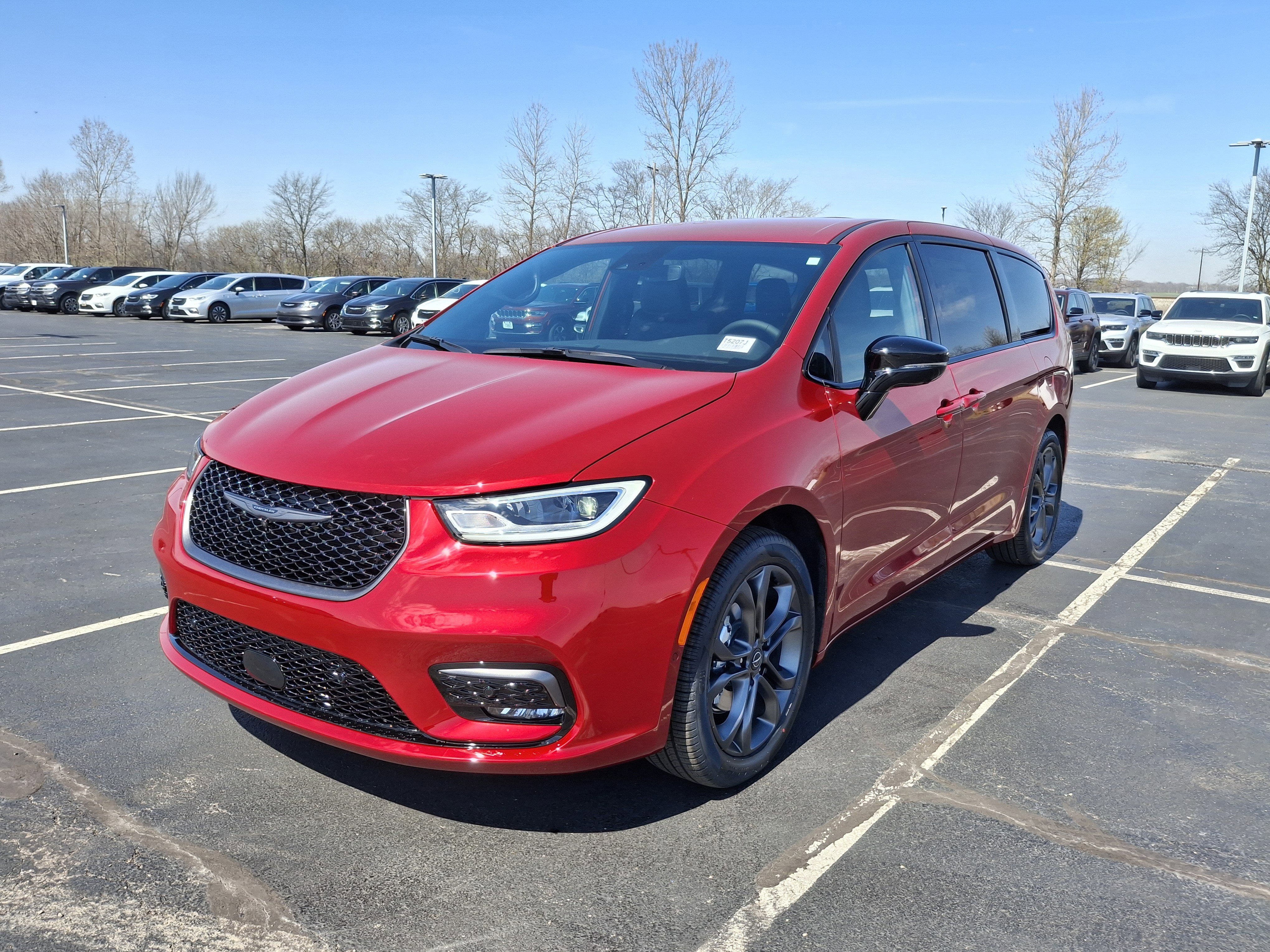 2026 Chrysler Pacifica Select