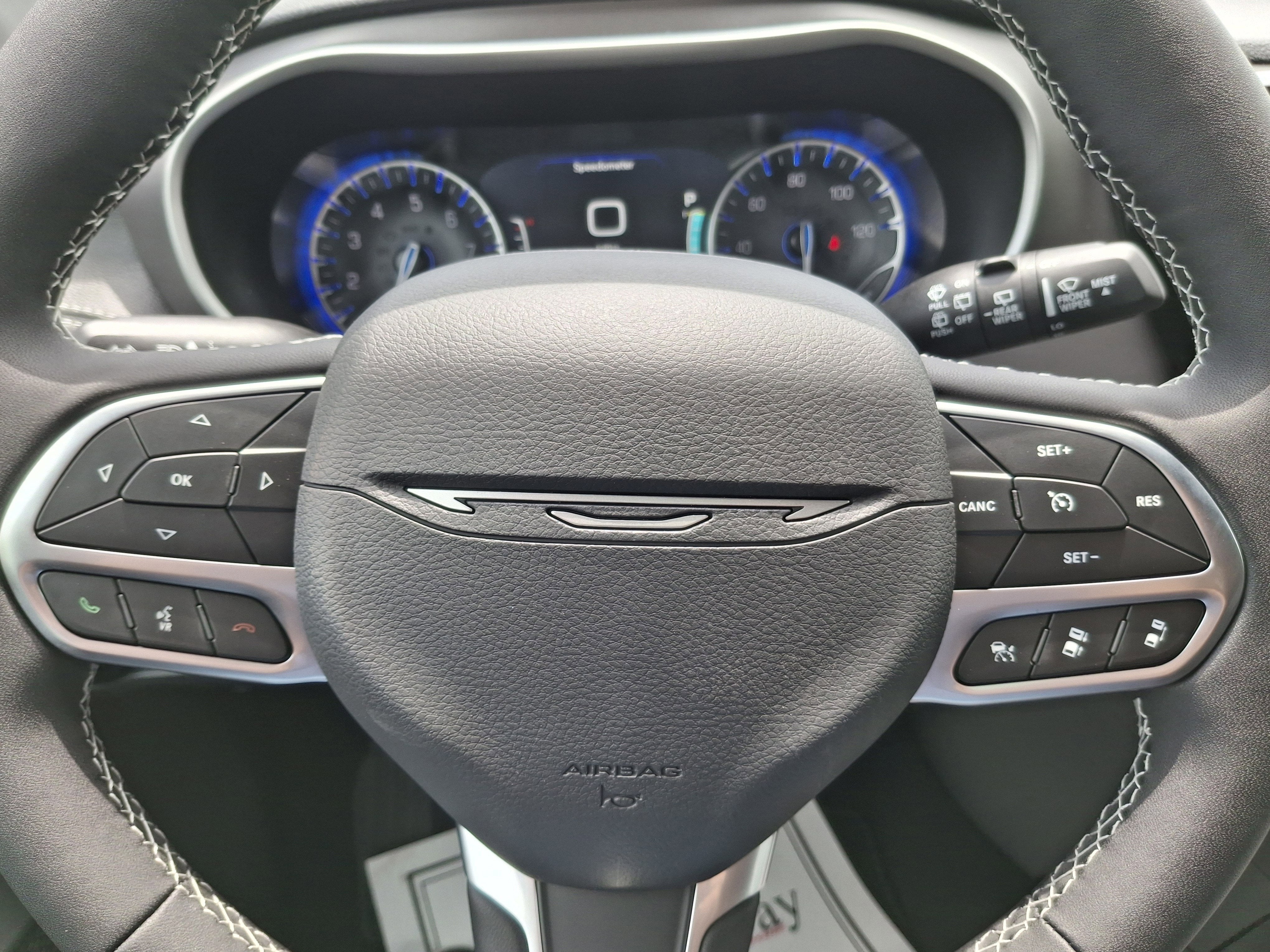 2027 Chrysler Pacifica Select