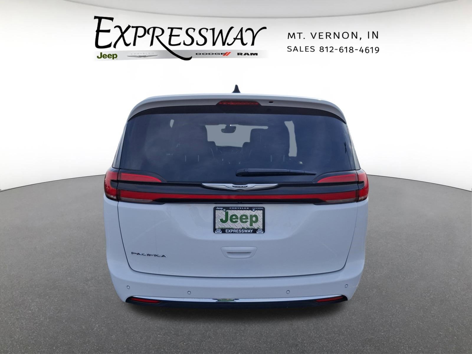 2024 Chrysler Pacifica Touring L