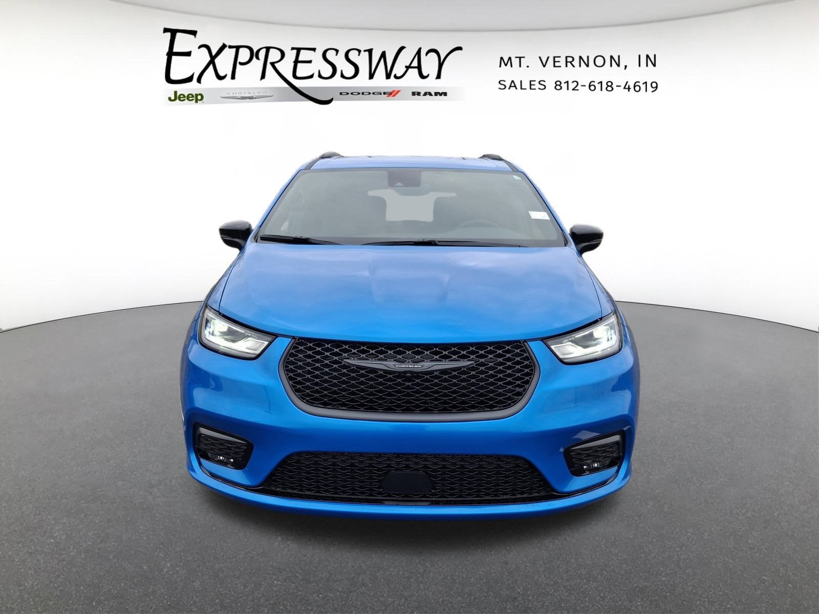 2026 Chrysler Pacifica Select