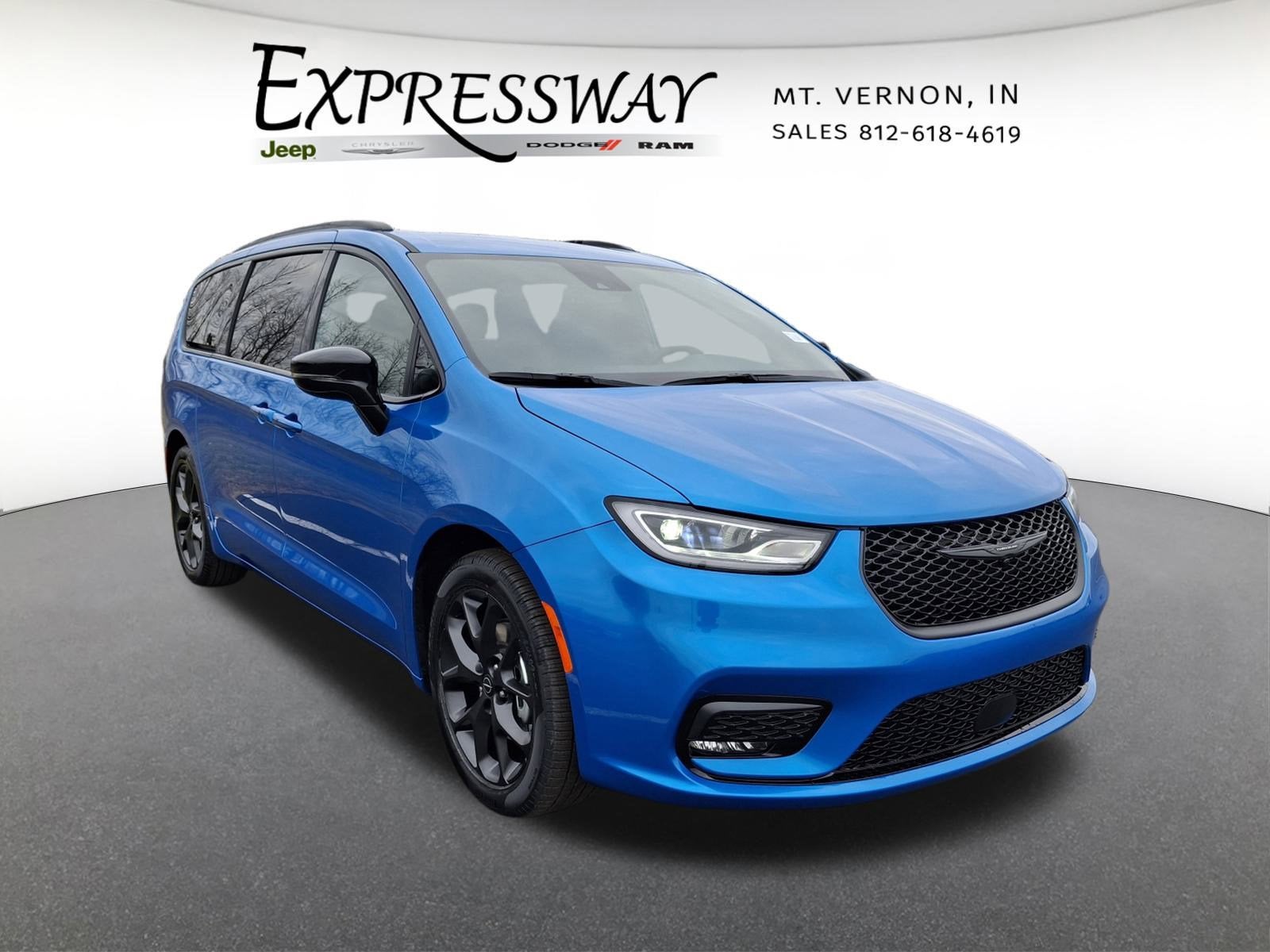 2026 Chrysler Pacifica Select