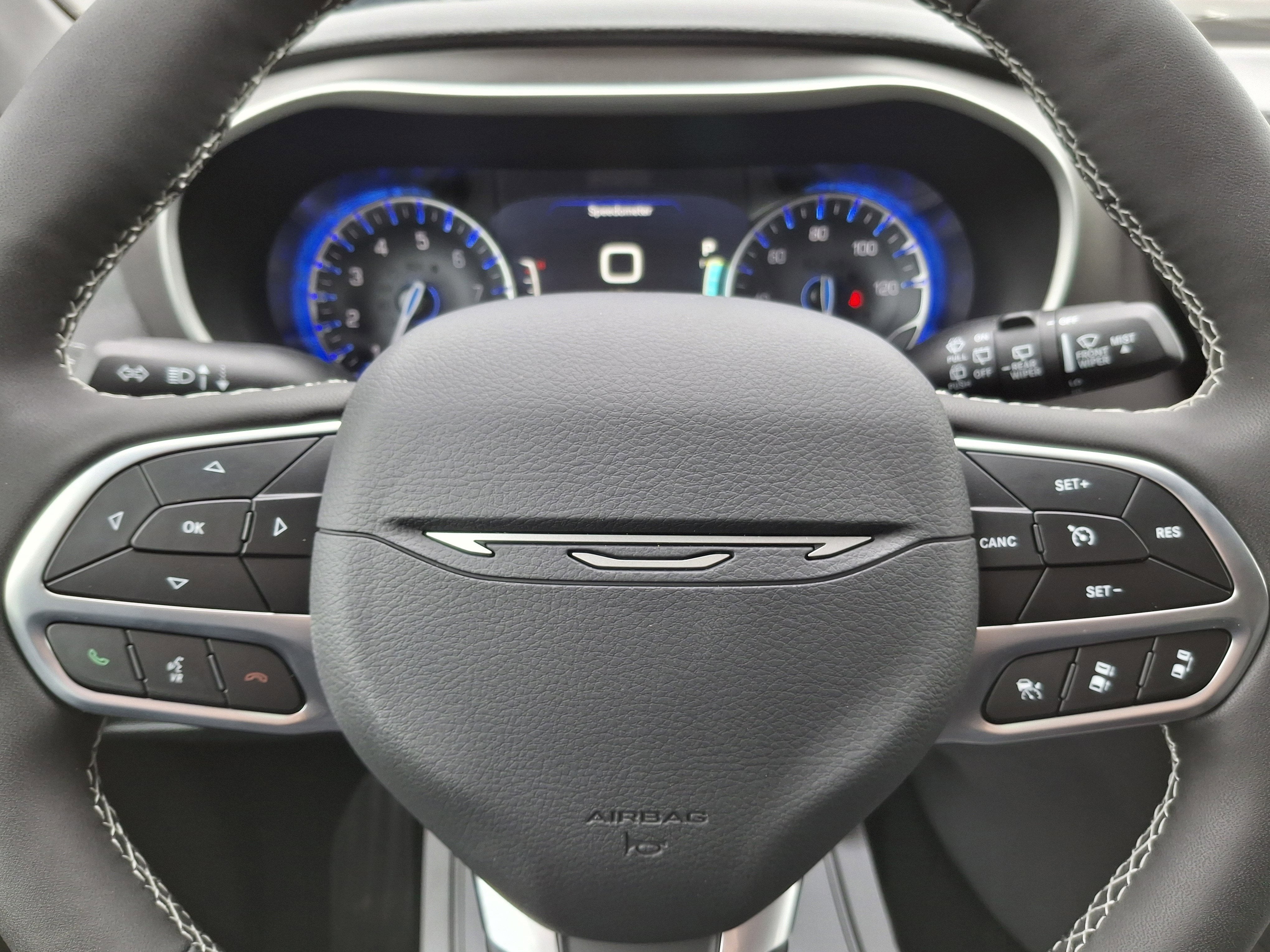 2027 Chrysler Pacifica Select