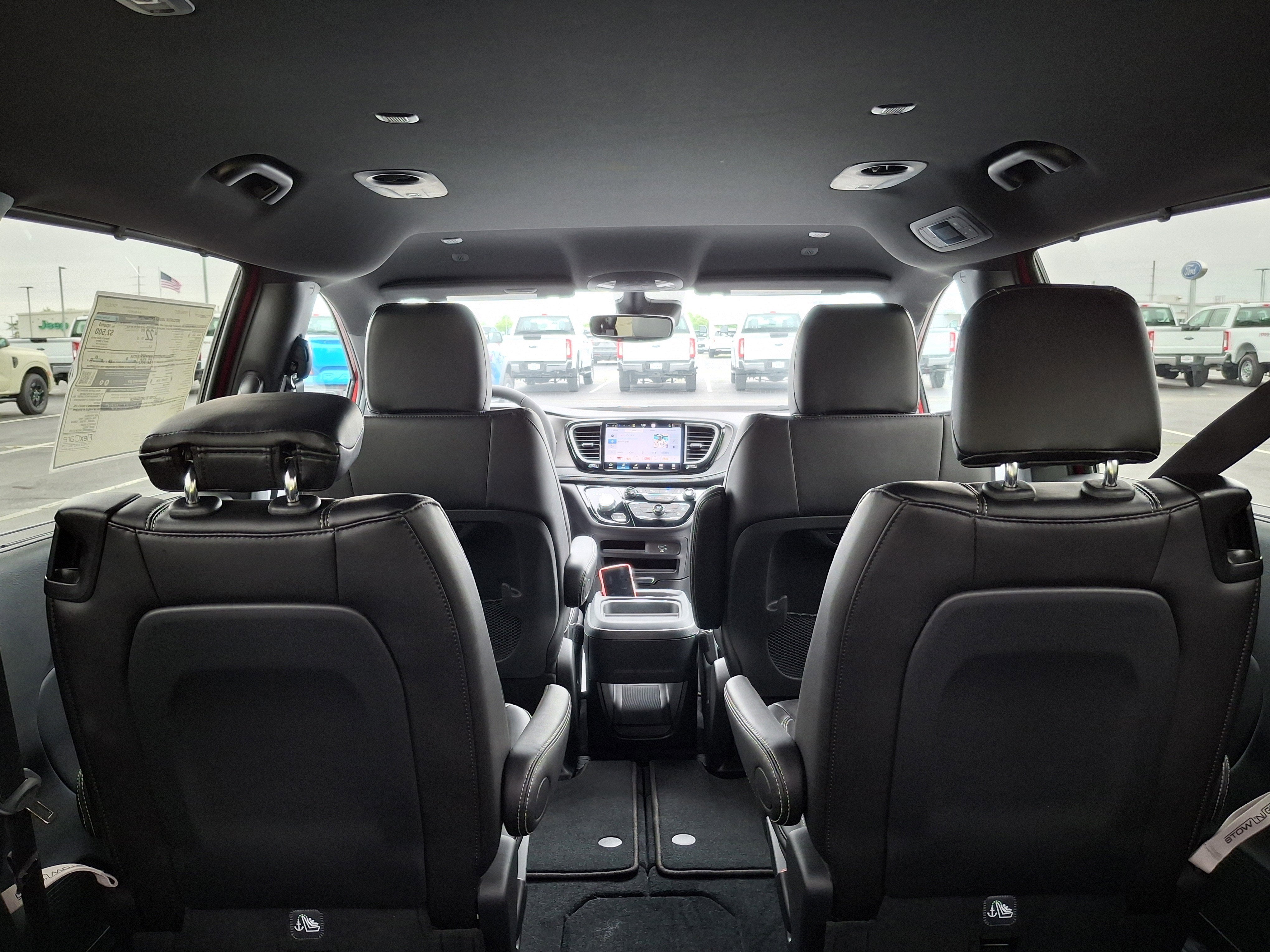 2027 Chrysler Pacifica Select