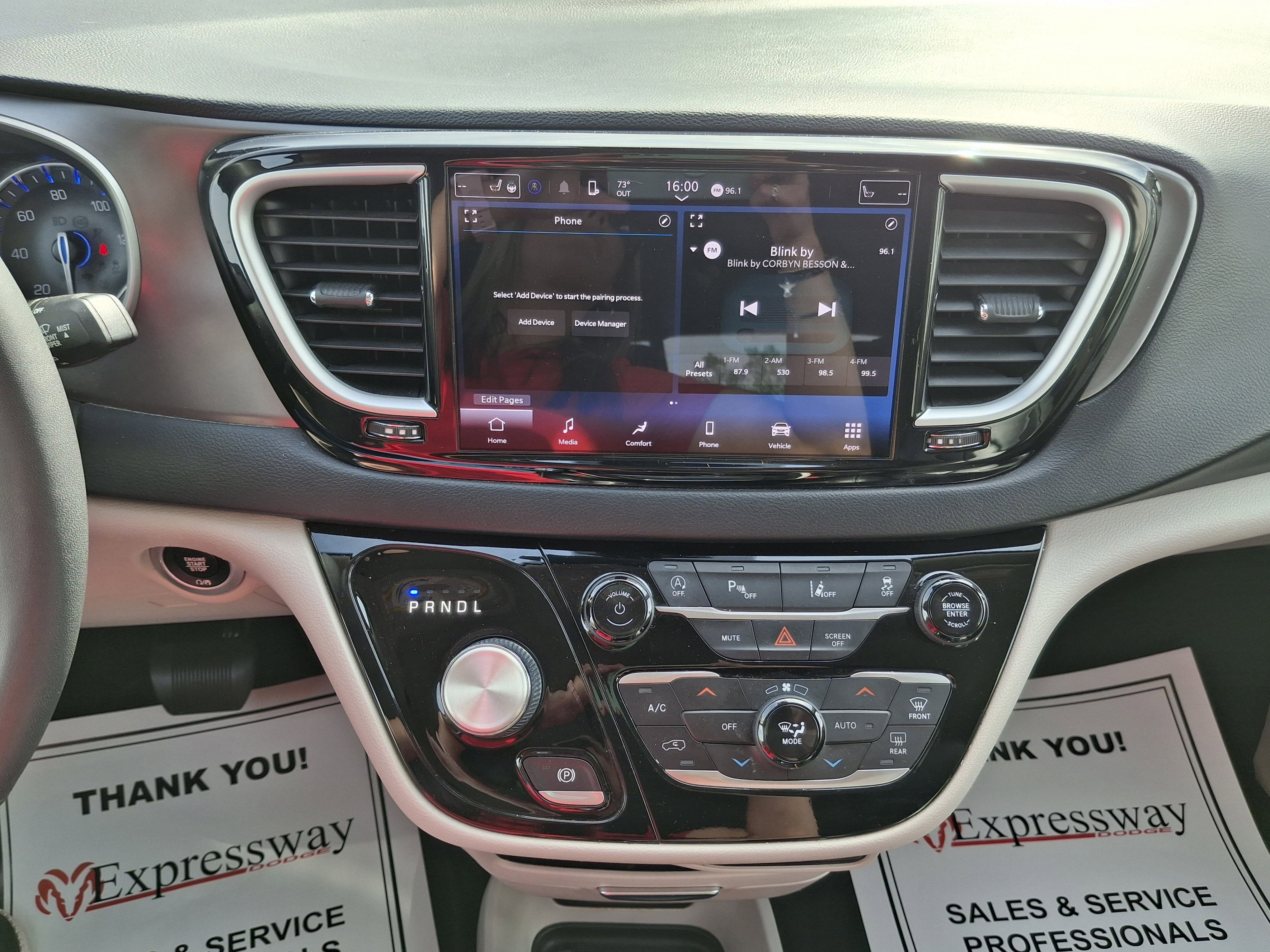 2022 Chrysler Pacifica Touring L