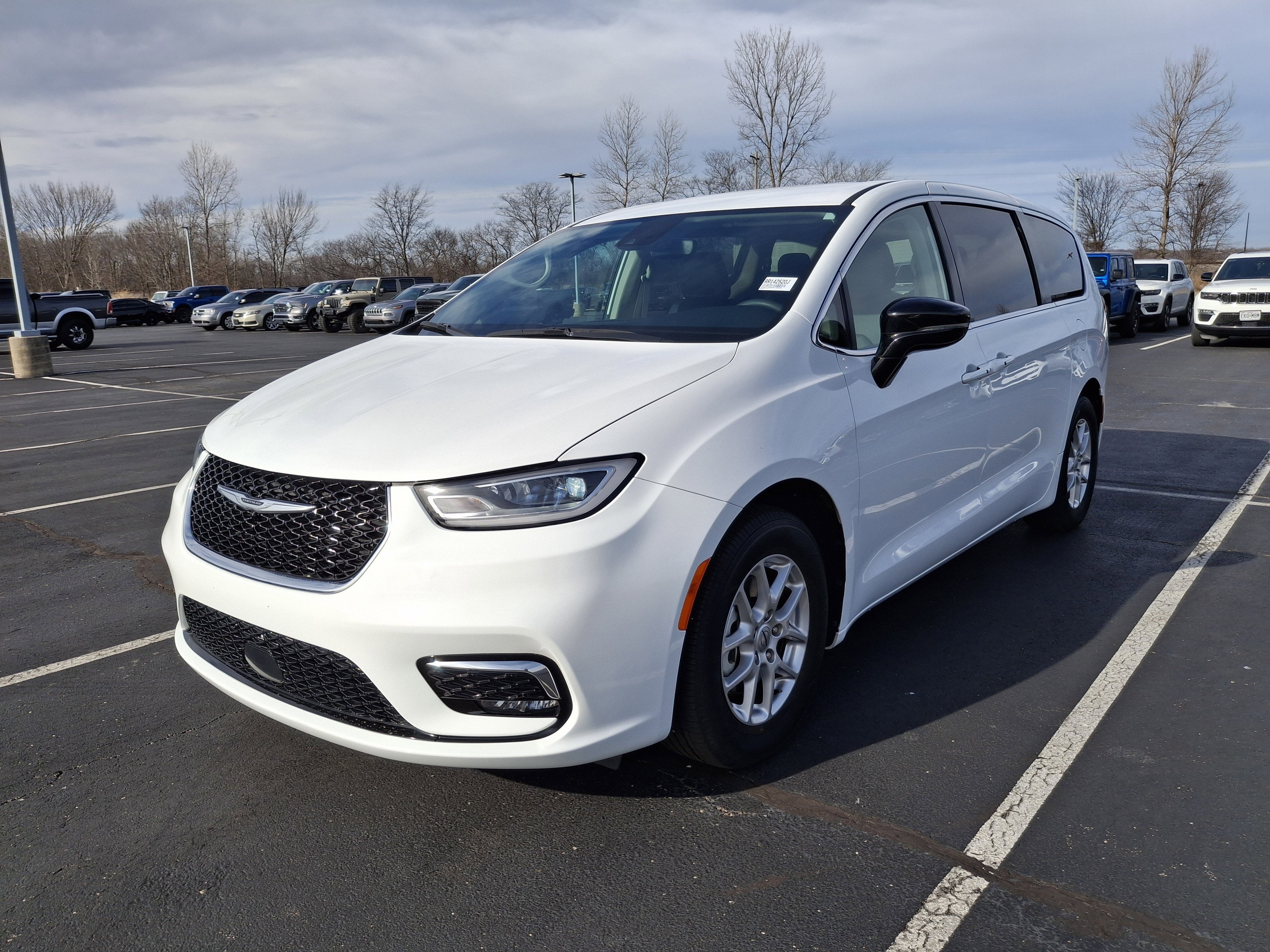 2024 Chrysler Pacifica Touring L