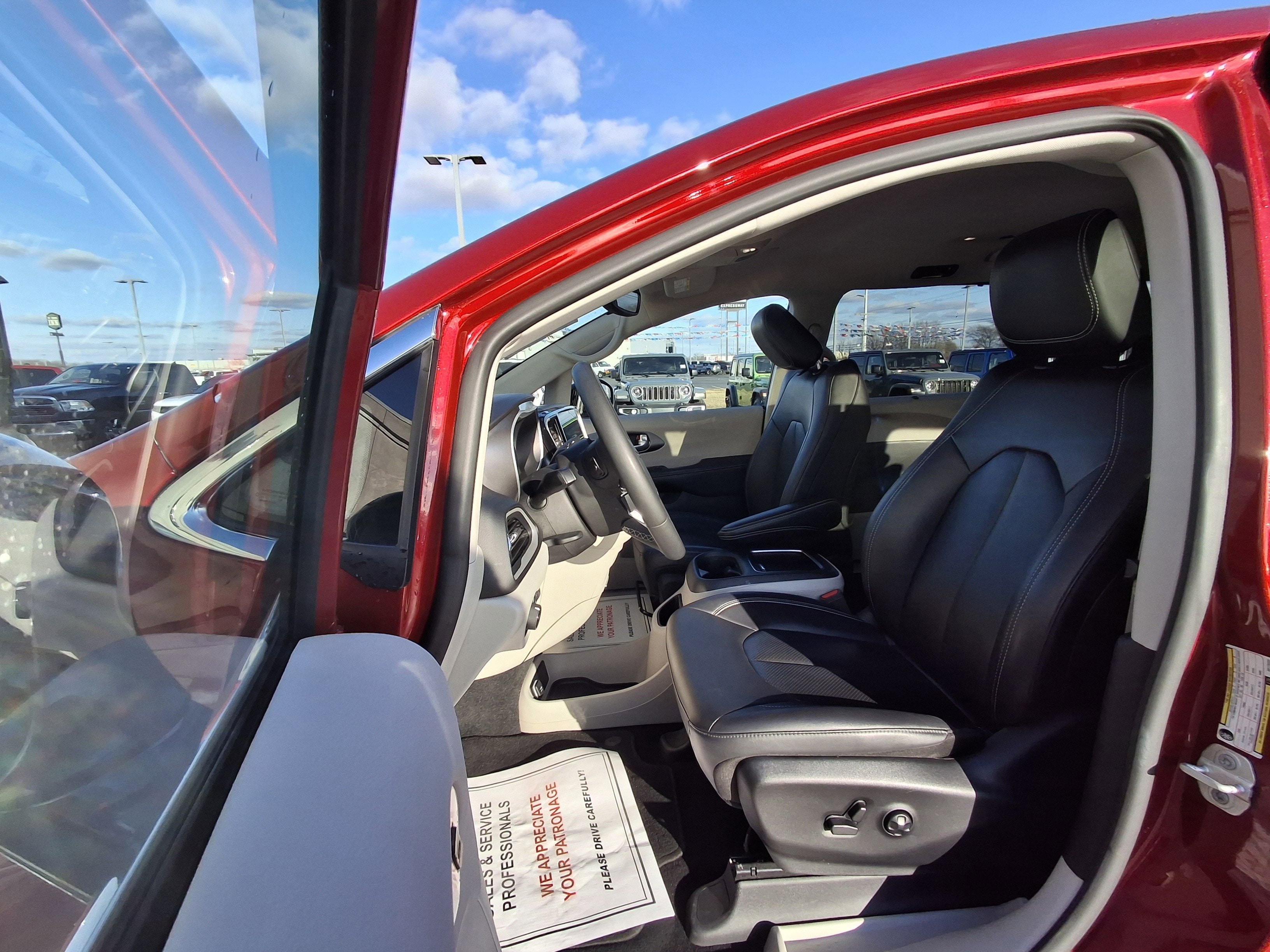 2024 Chrysler Pacifica Touring L