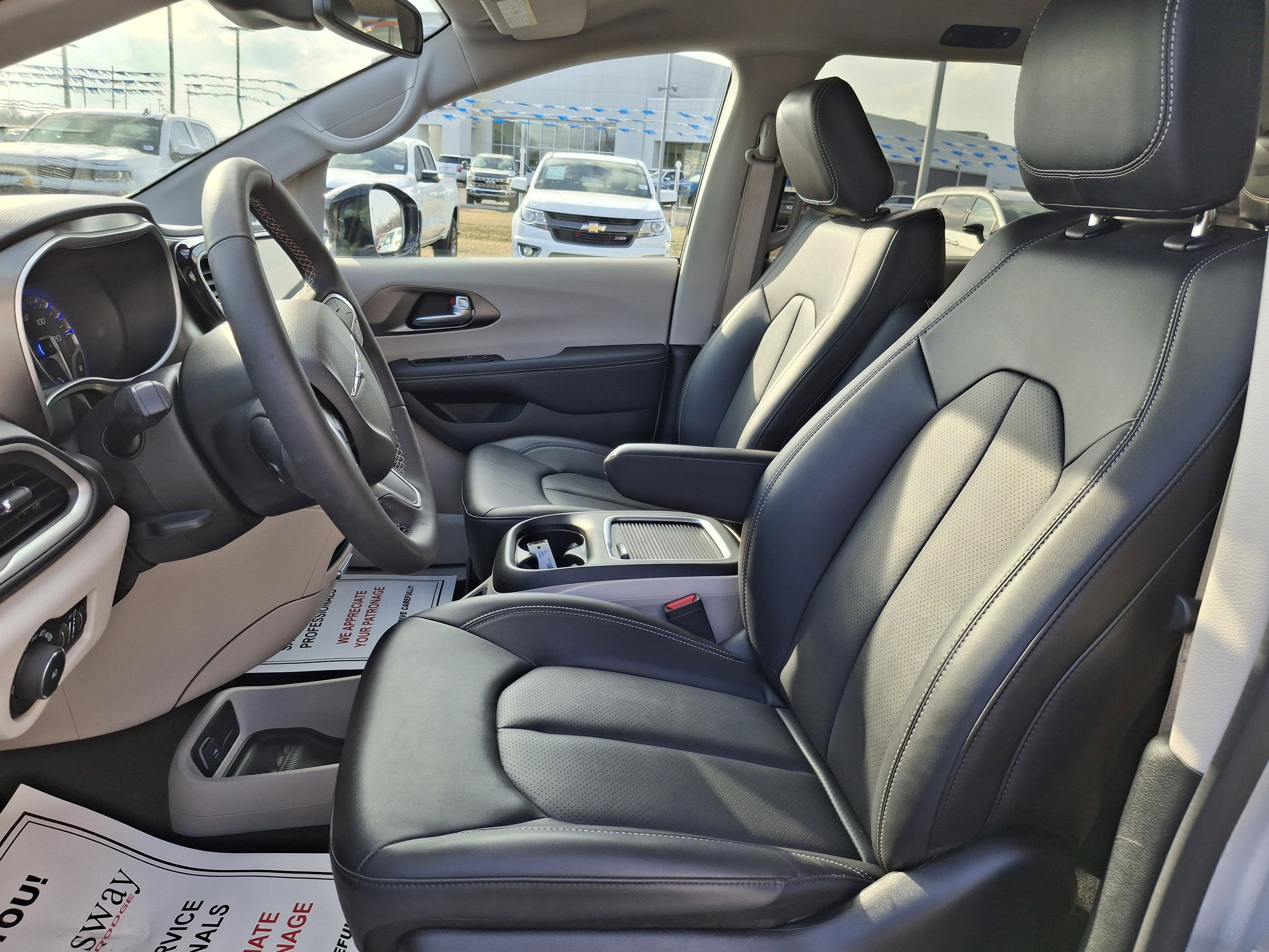 2024 Chrysler Pacifica Touring L