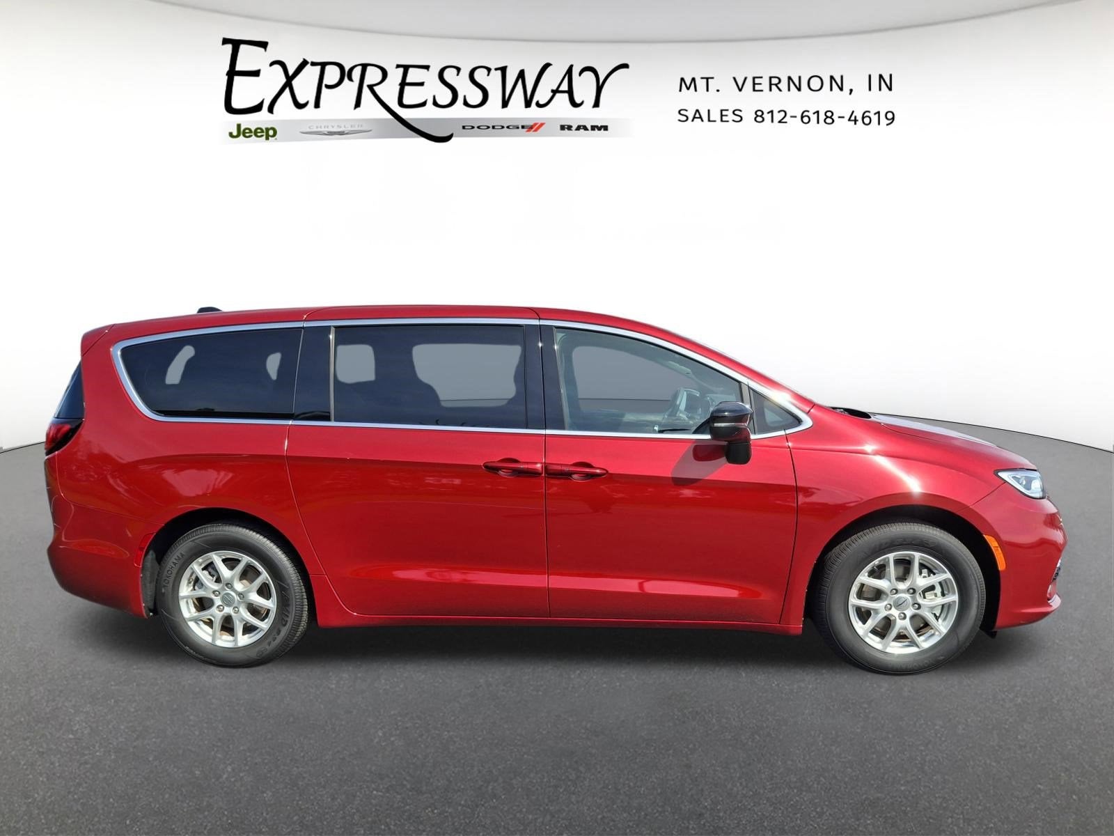2025 Chrysler Pacifica Select