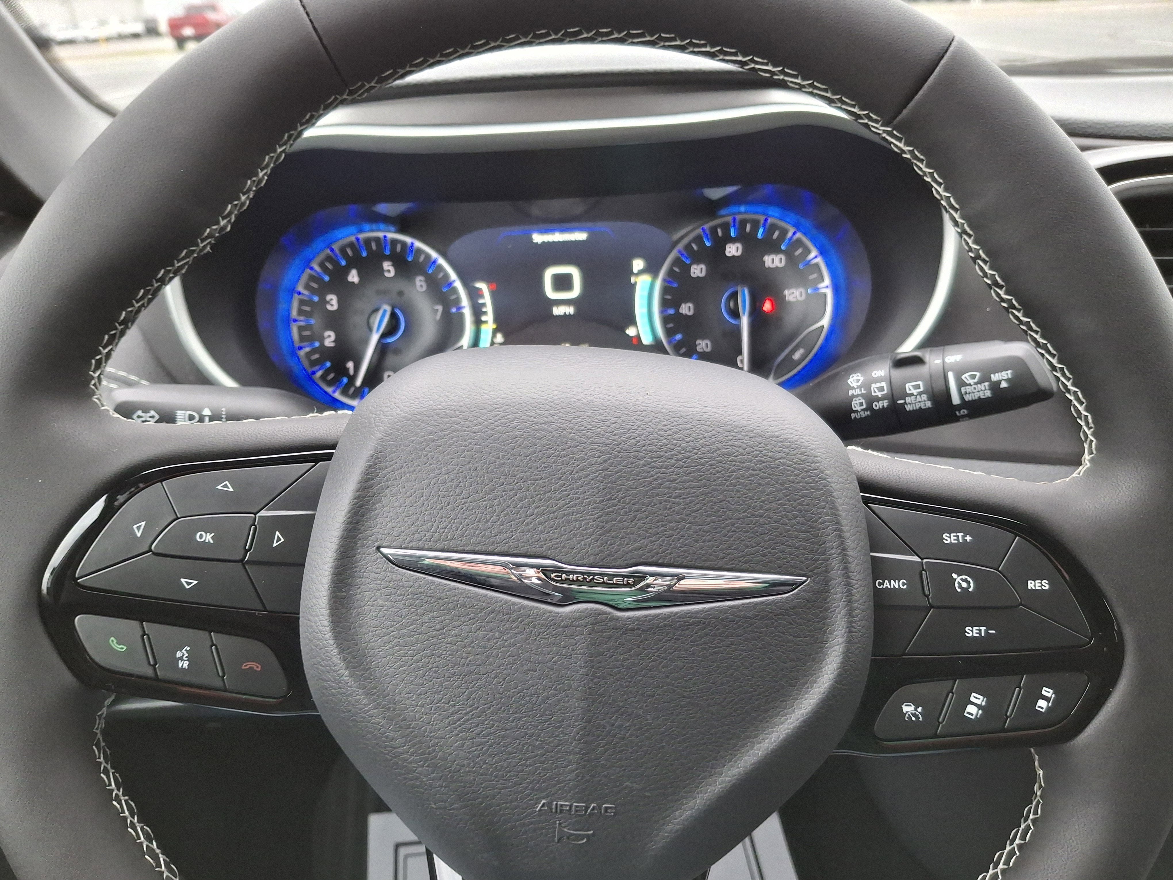 2026 Chrysler Pacifica Select