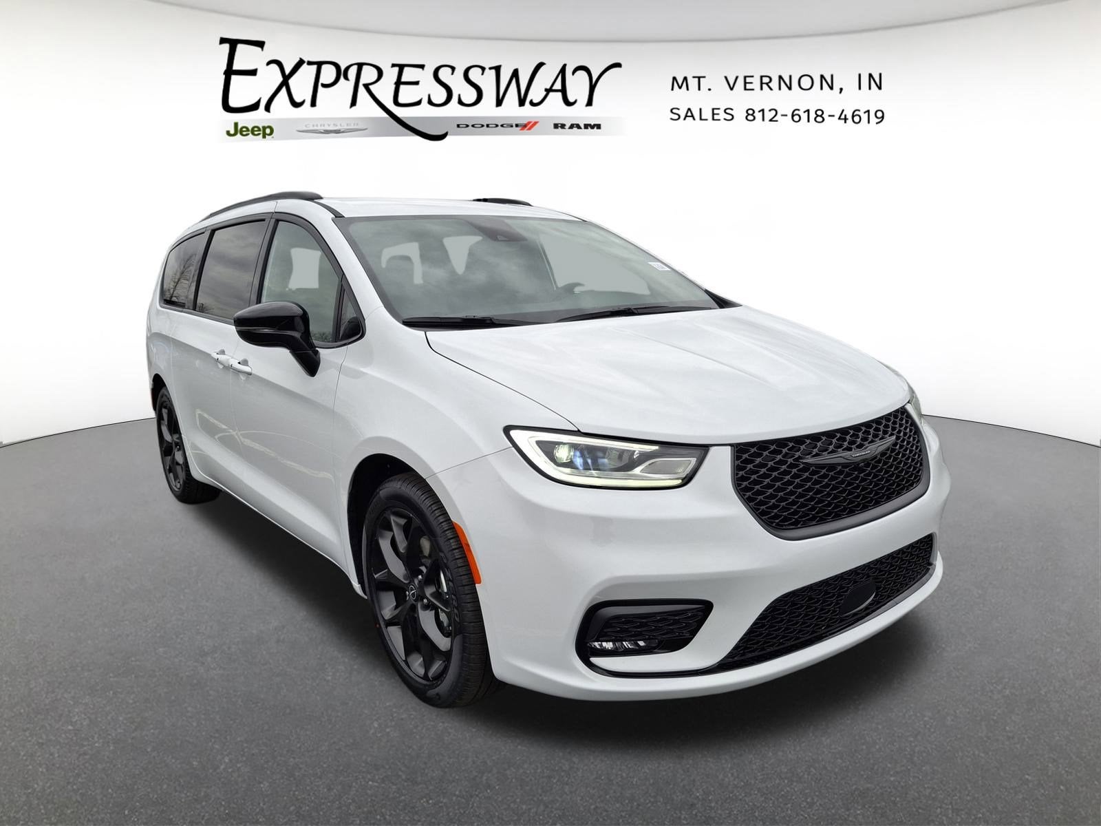 2026 Chrysler Pacifica Select