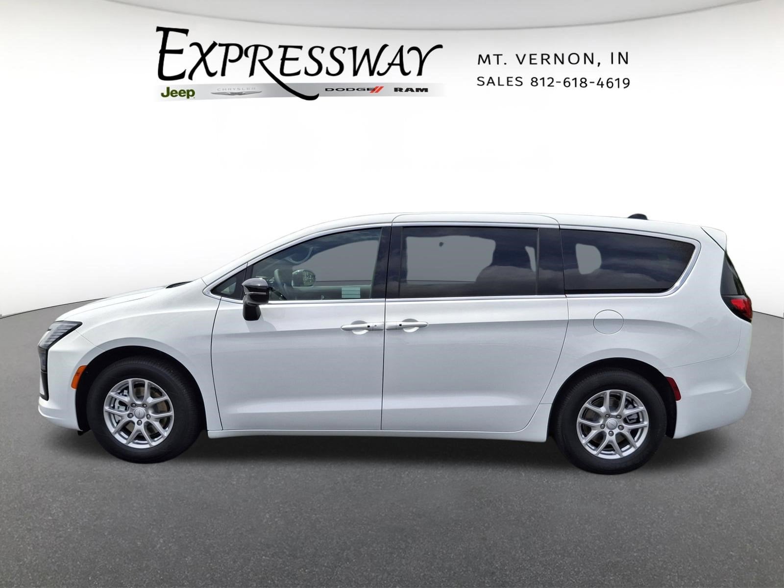 2027 Chrysler Pacifica Select
