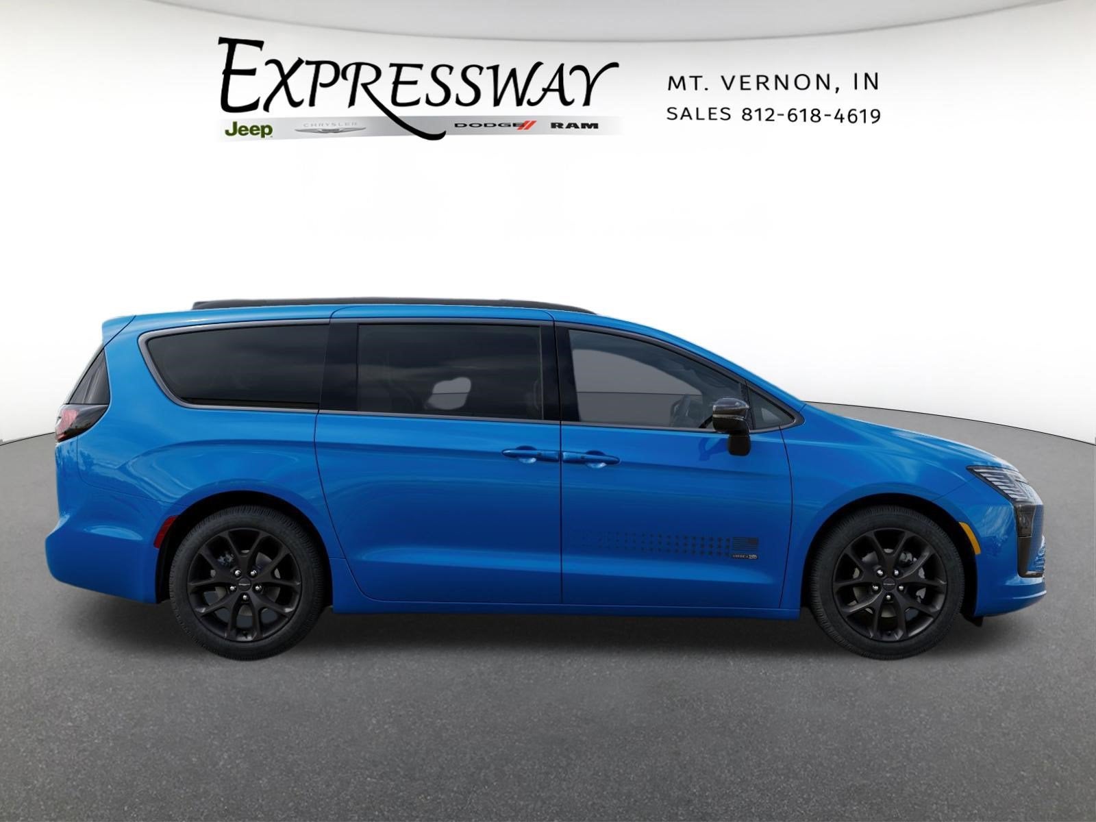 2027 Chrysler Pacifica Select