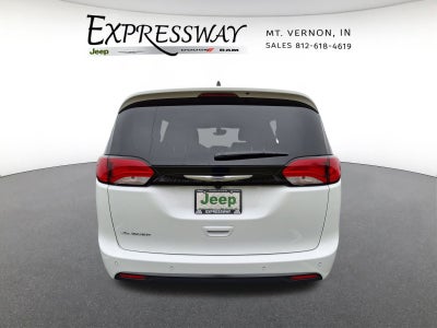 2026 Chrysler Voyager LX