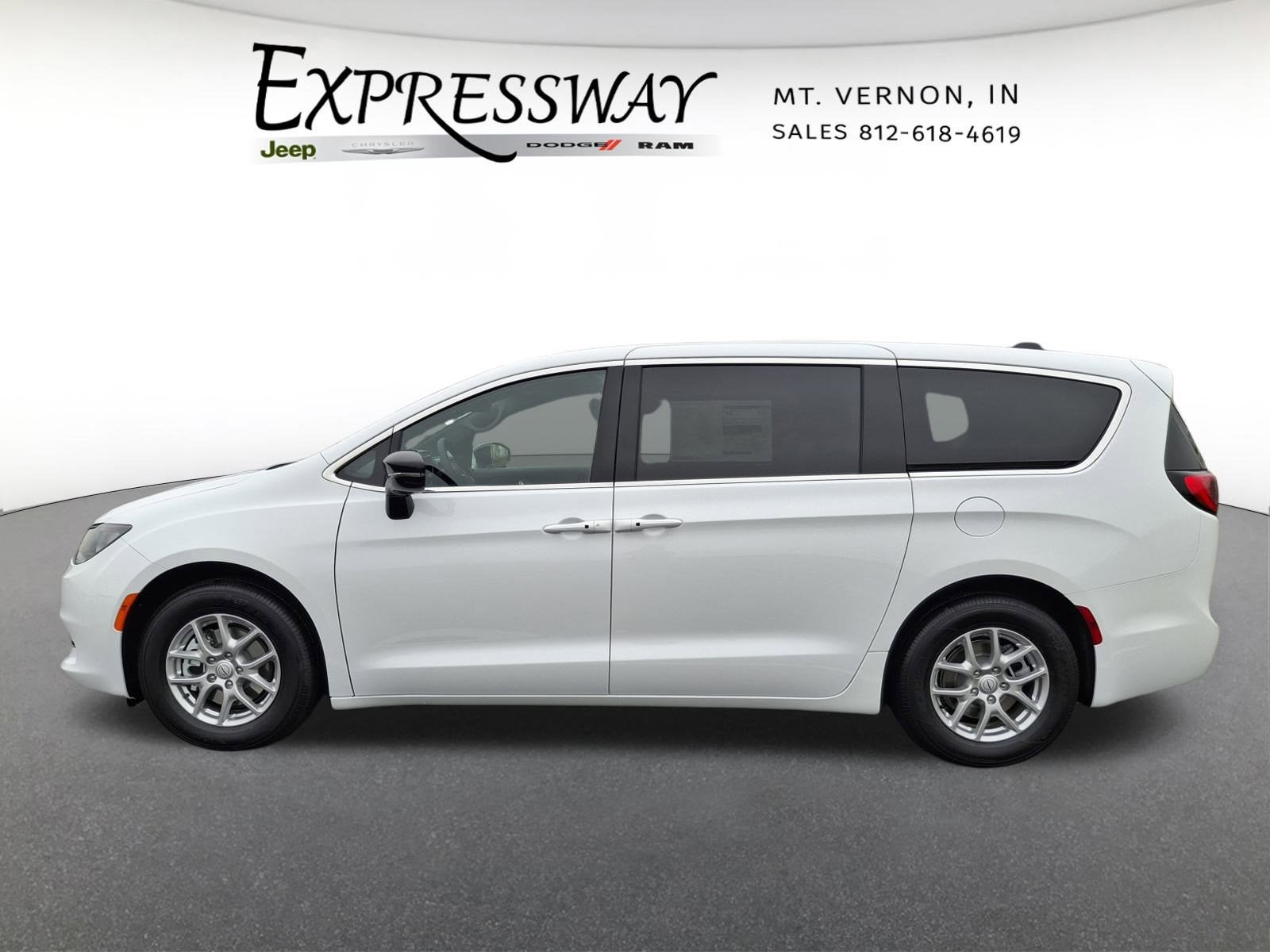 2026 Chrysler Voyager LX