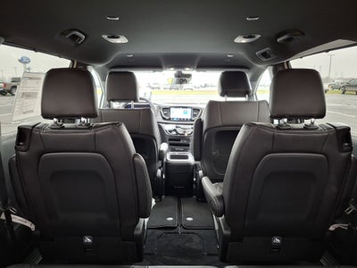 2026 Chrysler Voyager LX