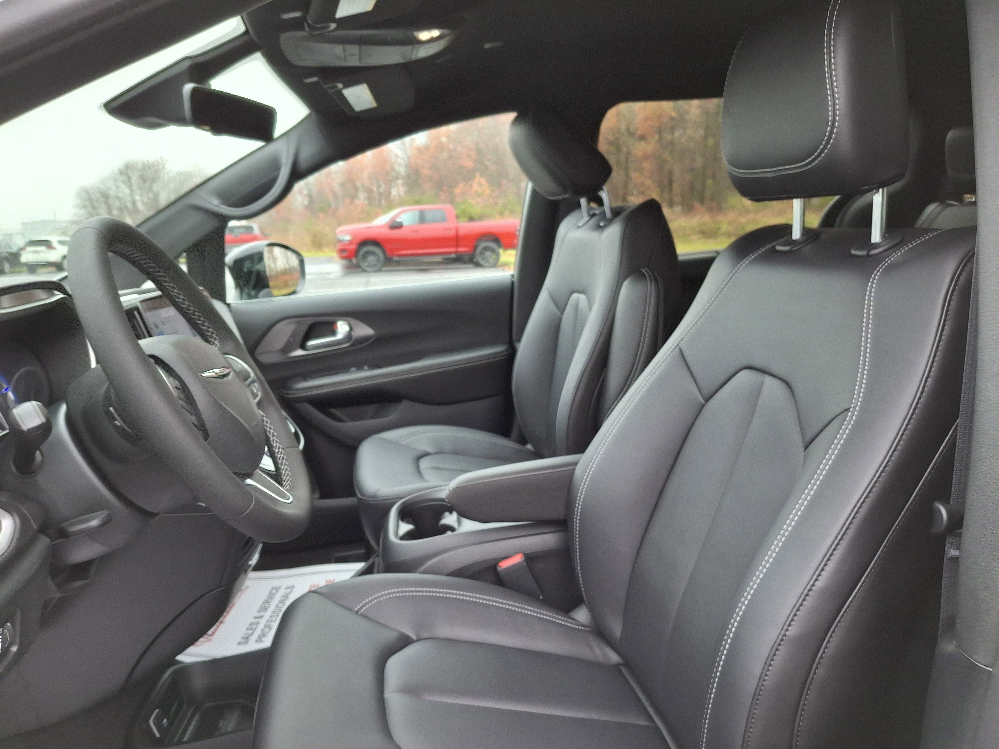 2026 Chrysler Voyager LX