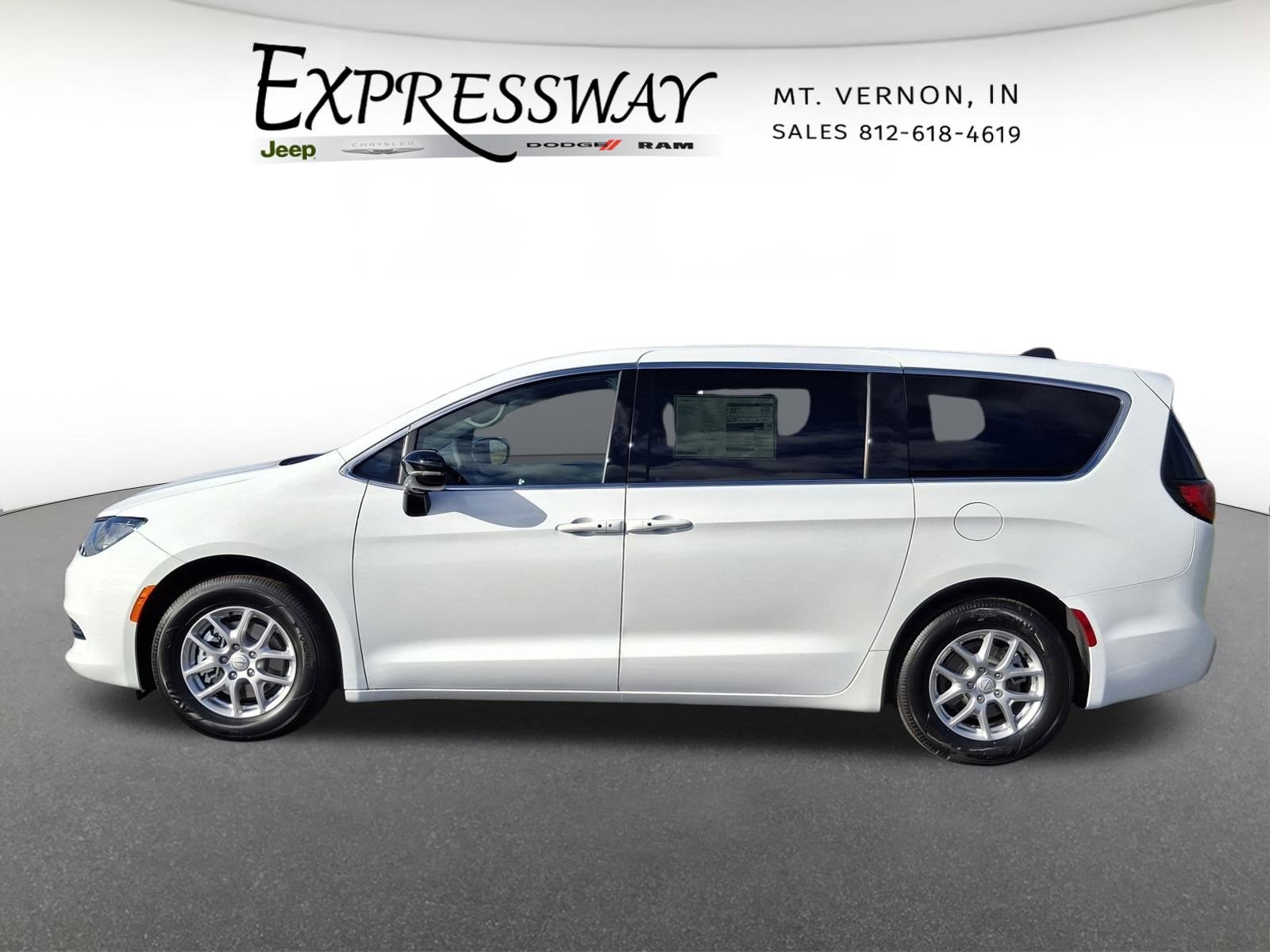 2026 Chrysler Voyager LX