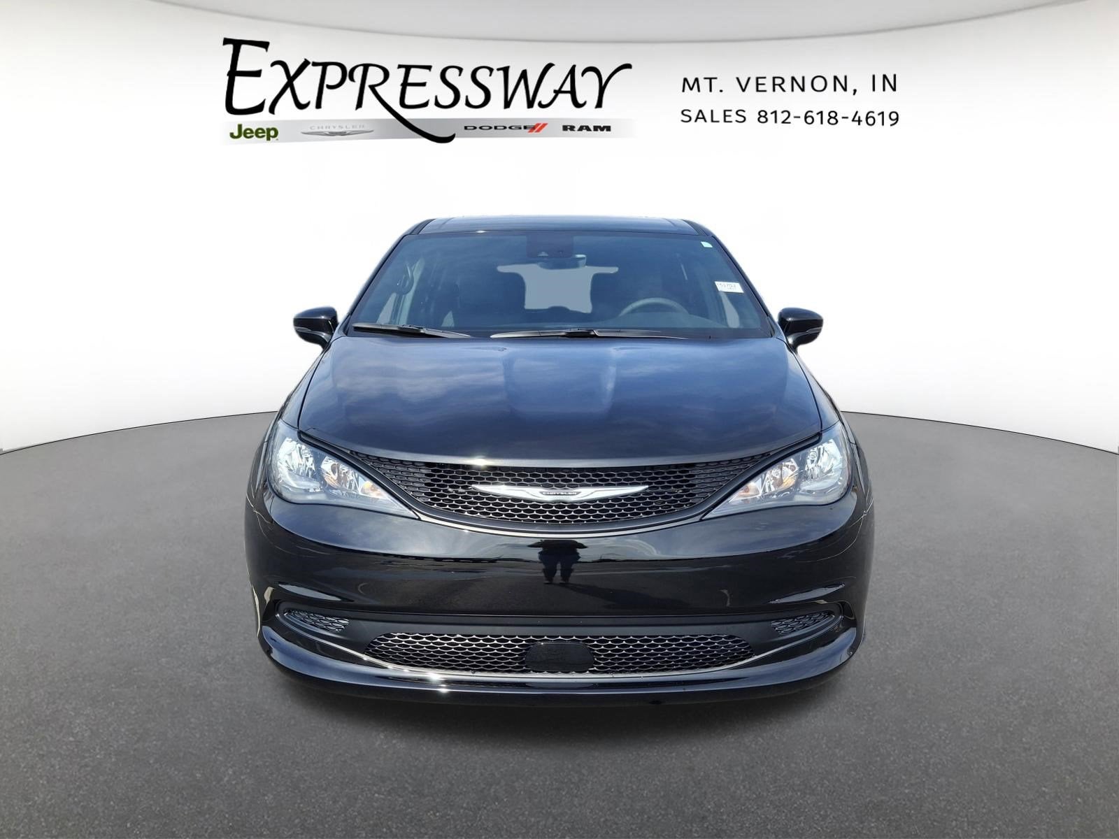 2026 Chrysler Voyager LX