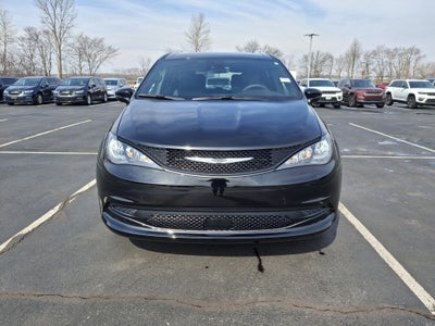 2026 Chrysler Voyager LX