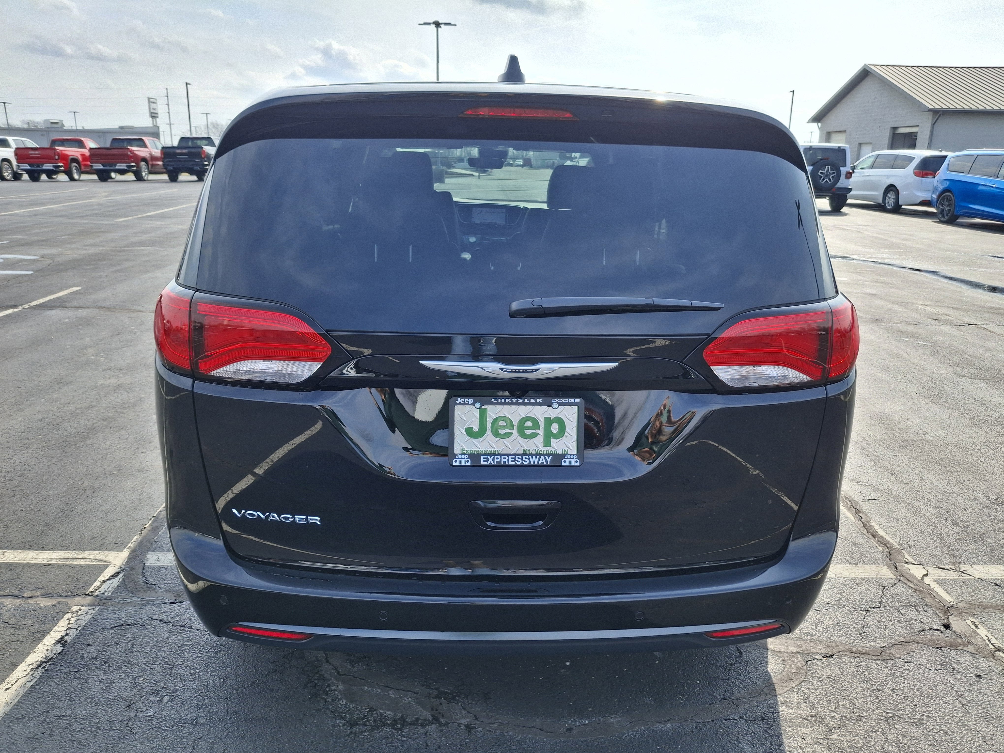 2026 Chrysler Voyager LX