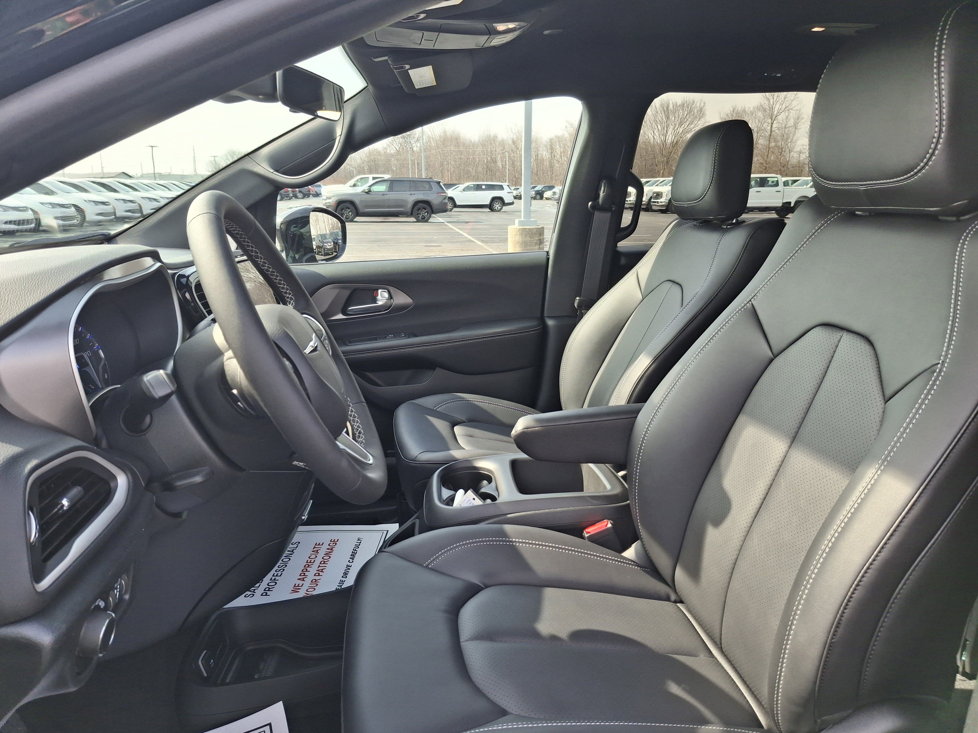 2026 Chrysler Voyager LX